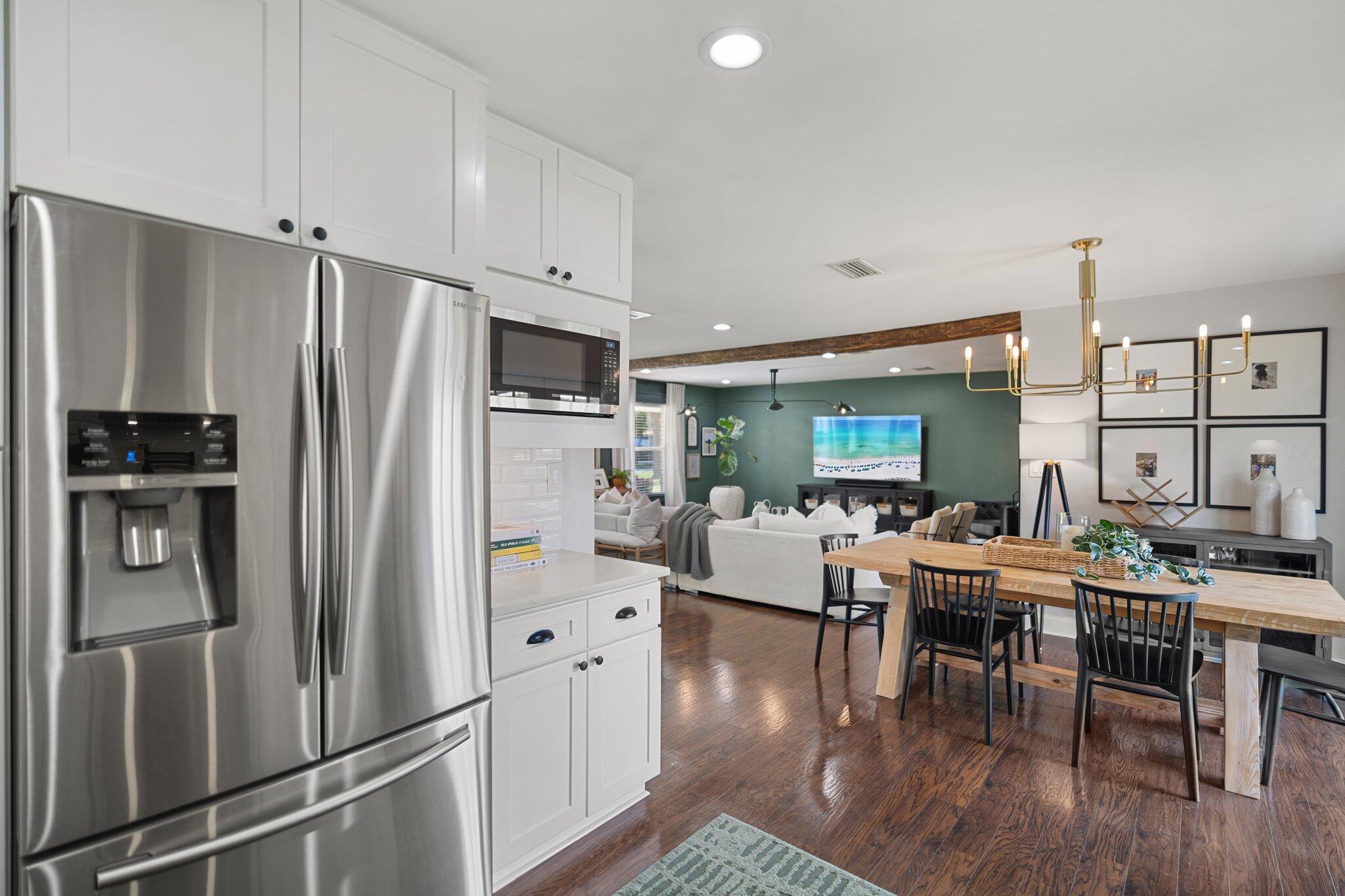 ELLIOTTS POINT 8TH ADDN - Residential