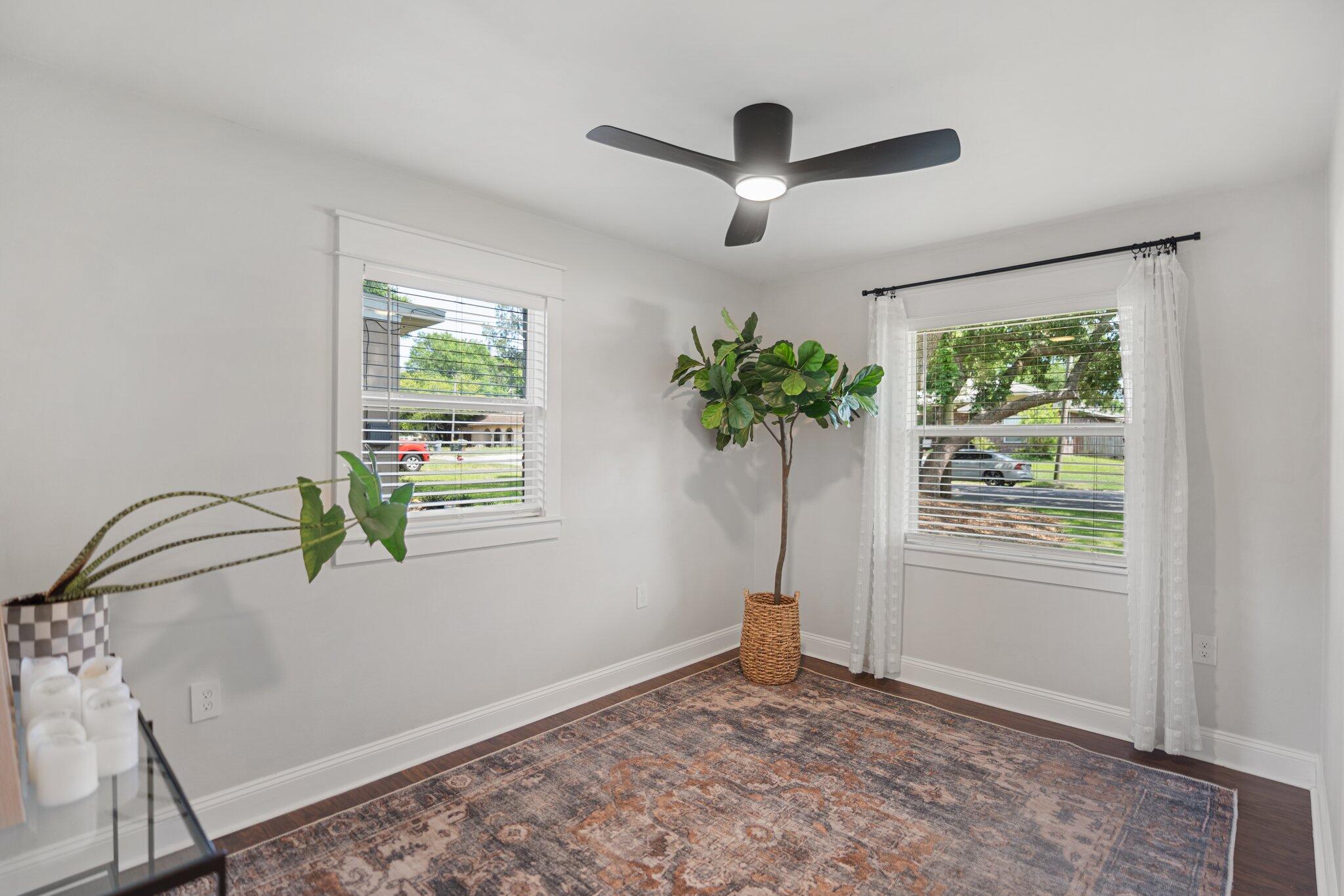 ELLIOTTS POINT 8TH ADDN - Residential