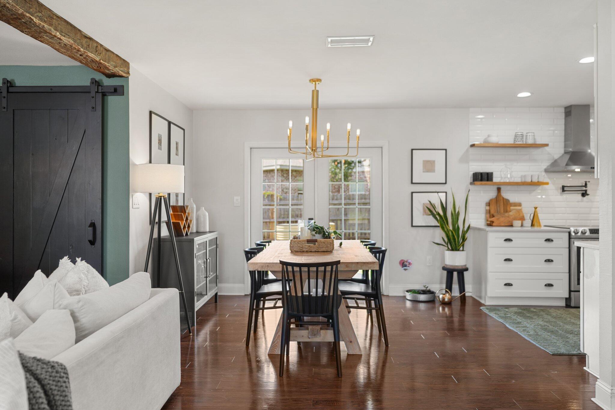 ELLIOTTS POINT 8TH ADDN - Residential