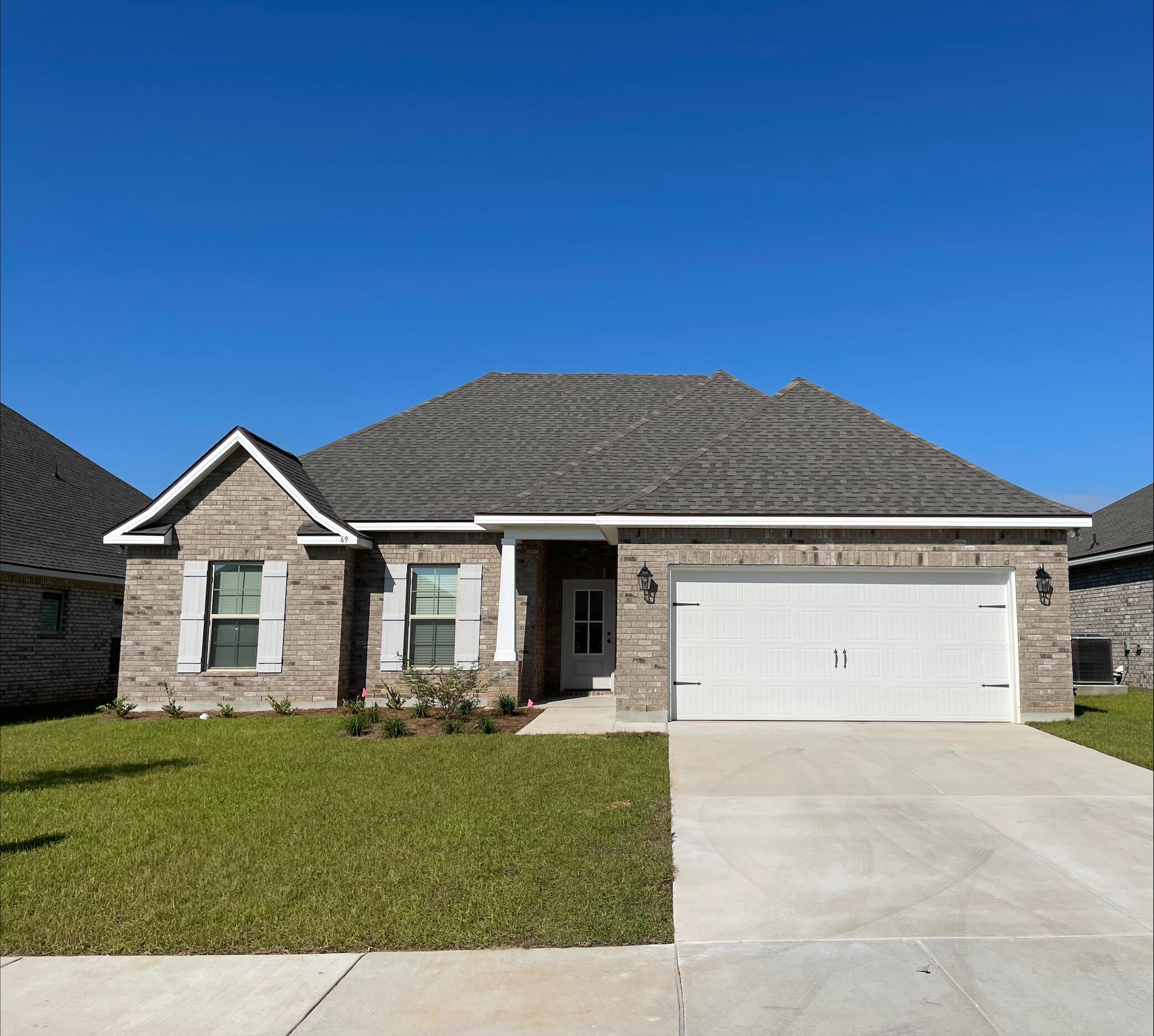 THE BLUFFS AT LAFAYETTE - Residential
