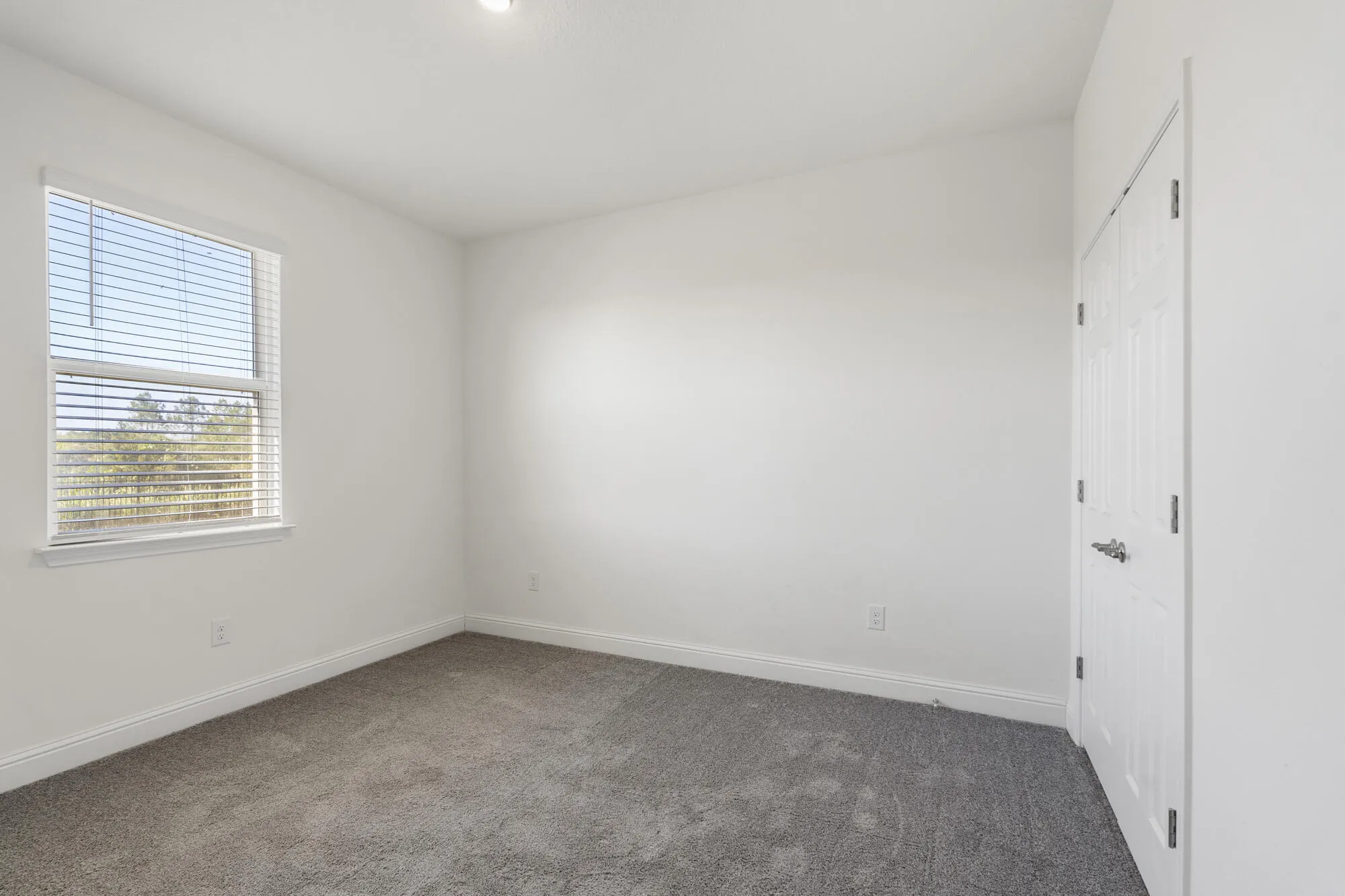 Freeport, Florida 32439, United States, 4 Bedrooms Bedrooms, ,3 BathroomsBathrooms,Residential,Pending,37877