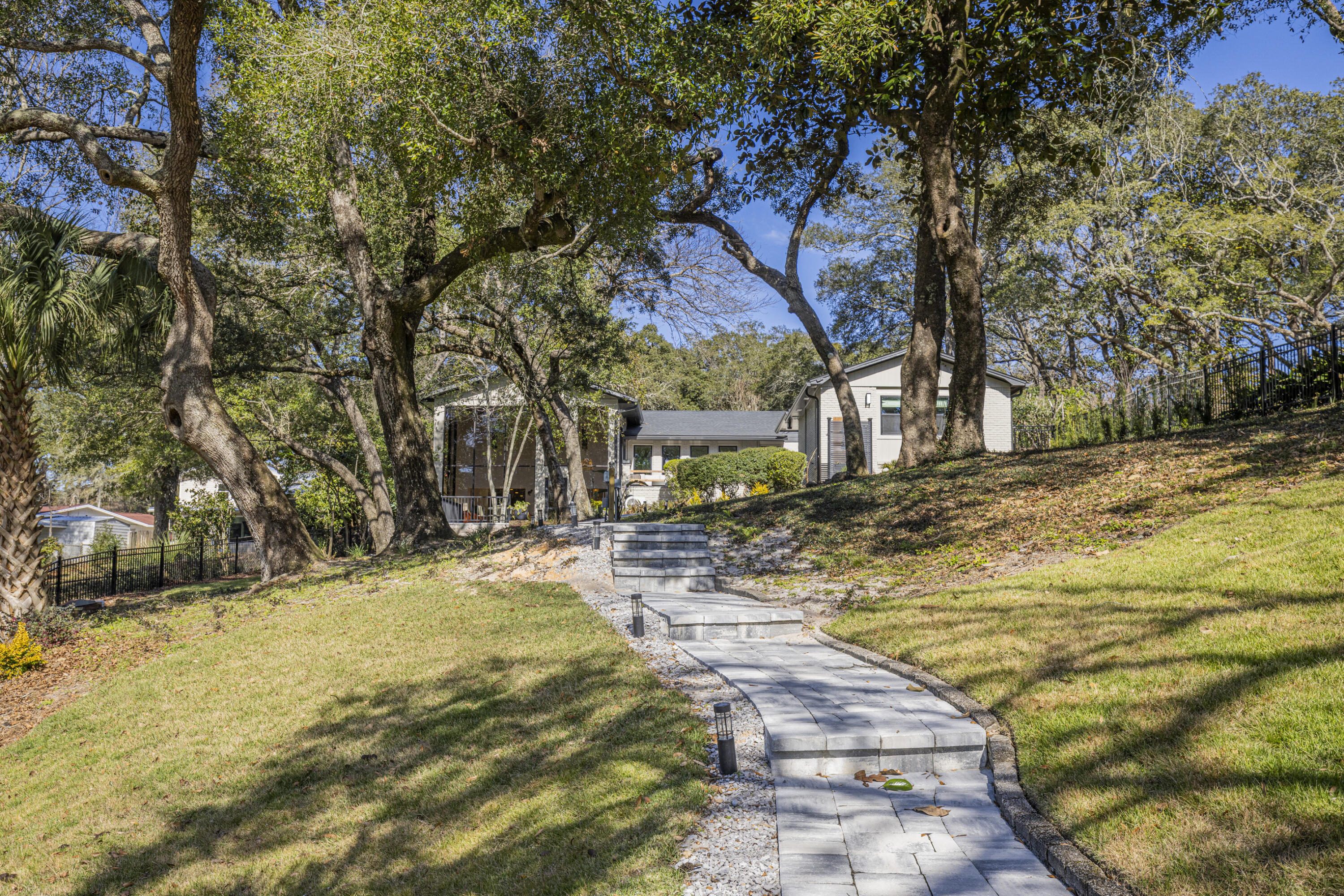 BRIARWOOD S/D - Residential