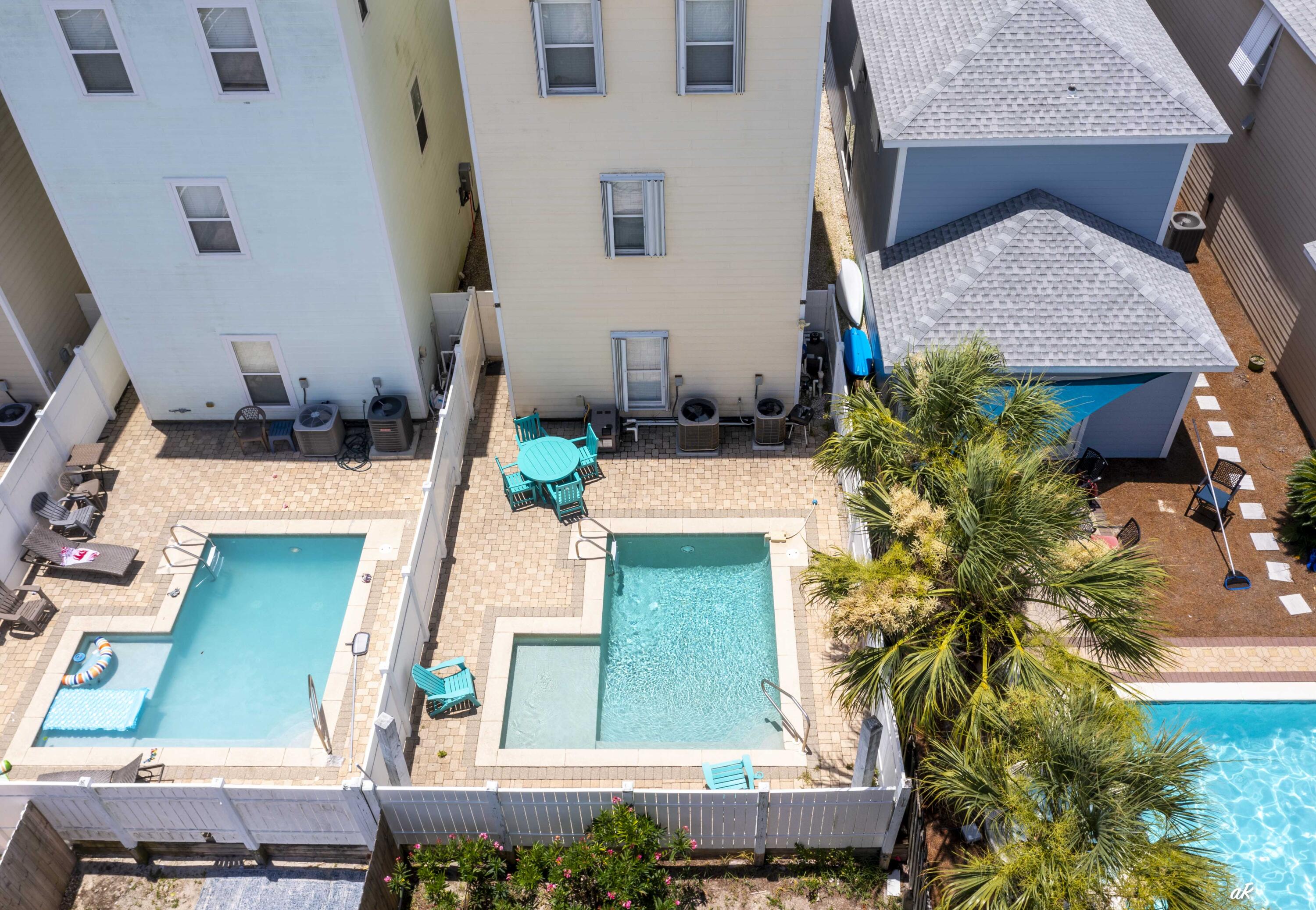 HOLIDAY BEACH UNIT 16 - Residential