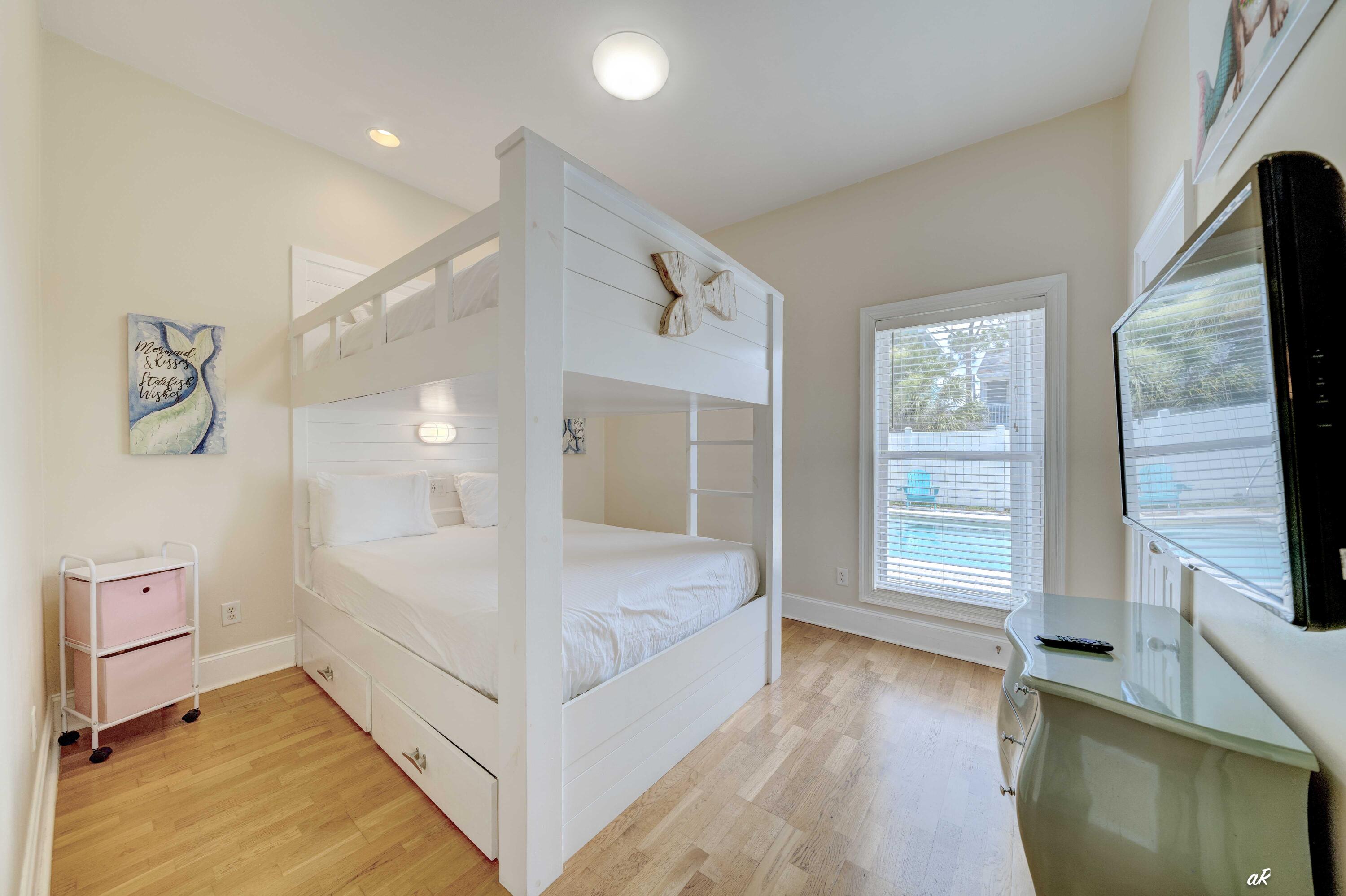 HOLIDAY BEACH UNIT 16 - Residential