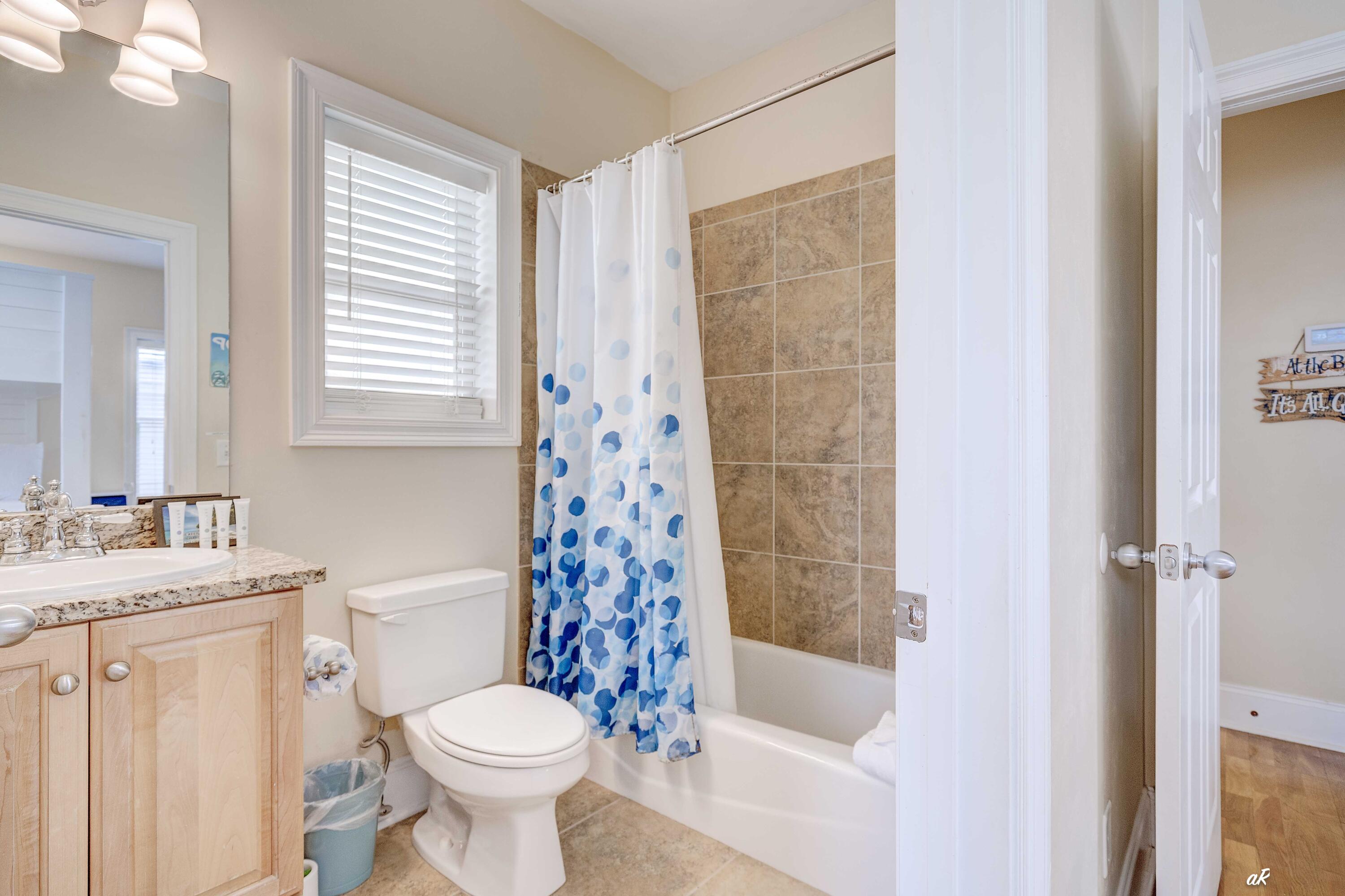 HOLIDAY BEACH UNIT 16 - Residential