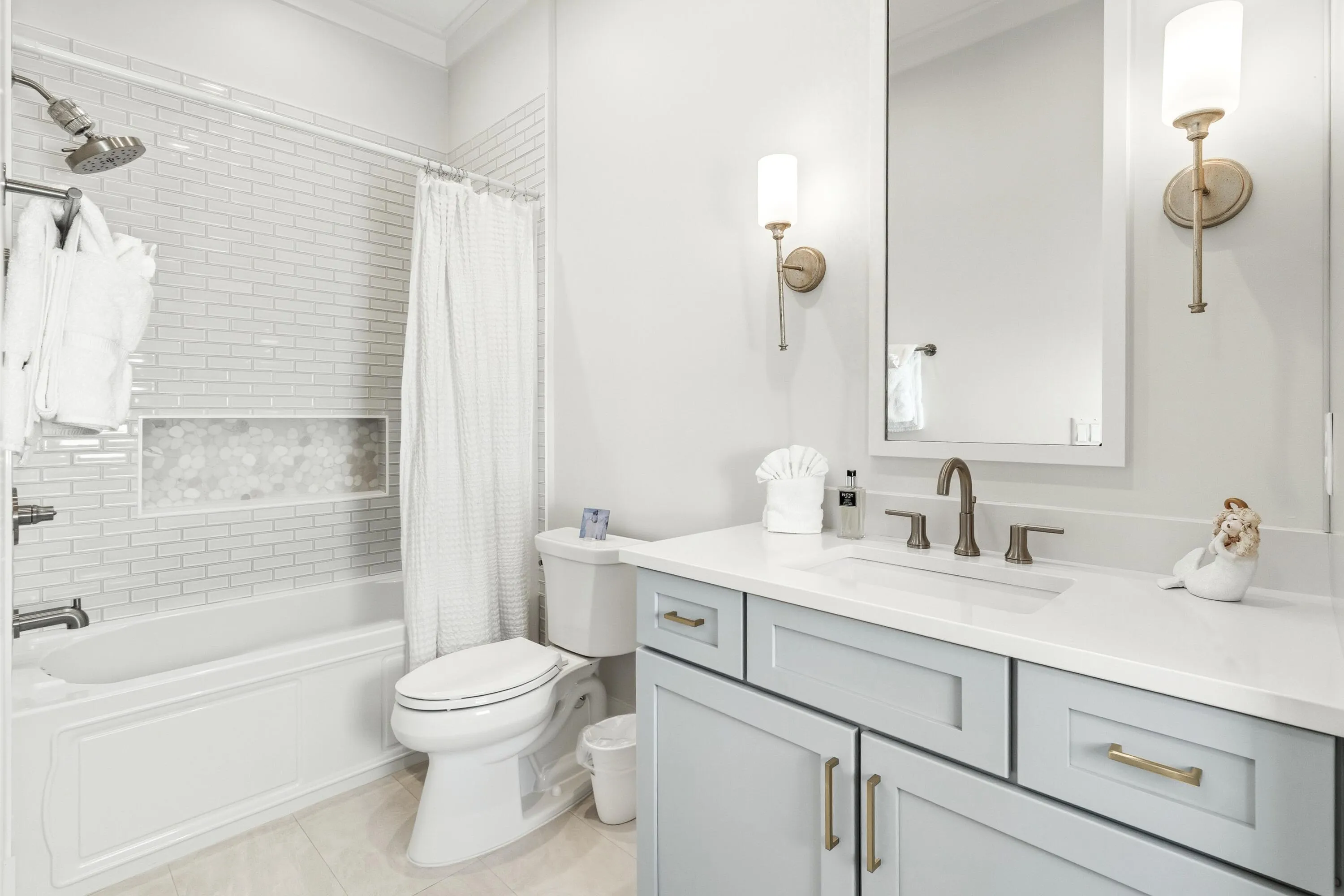 Santa Rosa Beach, Florida 32459, United States, 4 Bedrooms Bedrooms, ,4 BathroomsBathrooms,Residential,Pending,227312