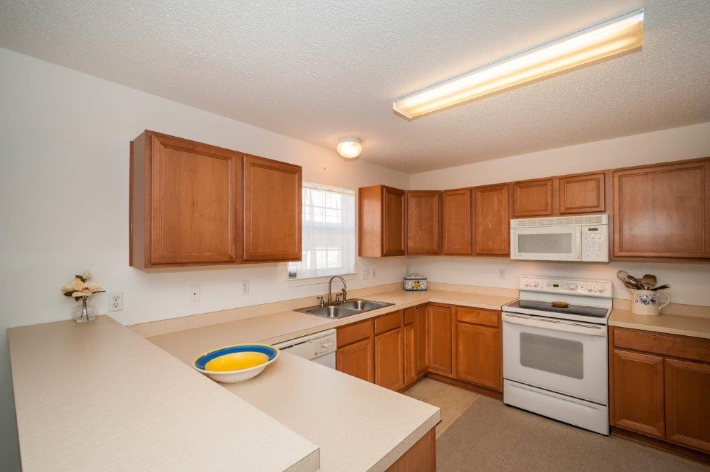 EMERALD LAKES PH 3 - Residential