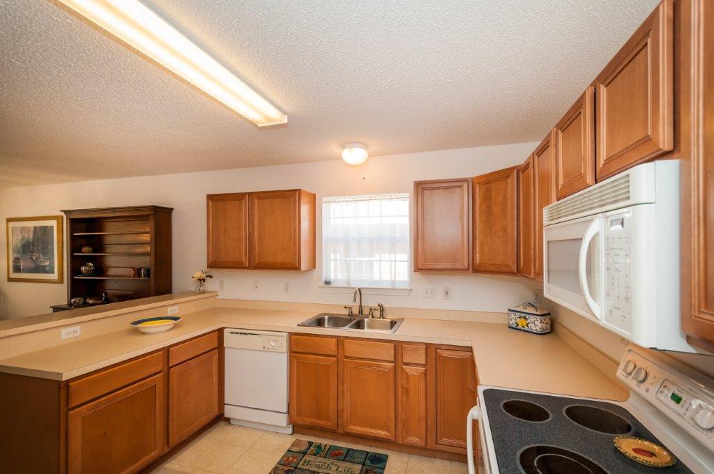 EMERALD LAKES PH 3 - Residential