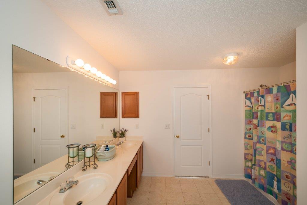 EMERALD LAKES PH 3 - Residential