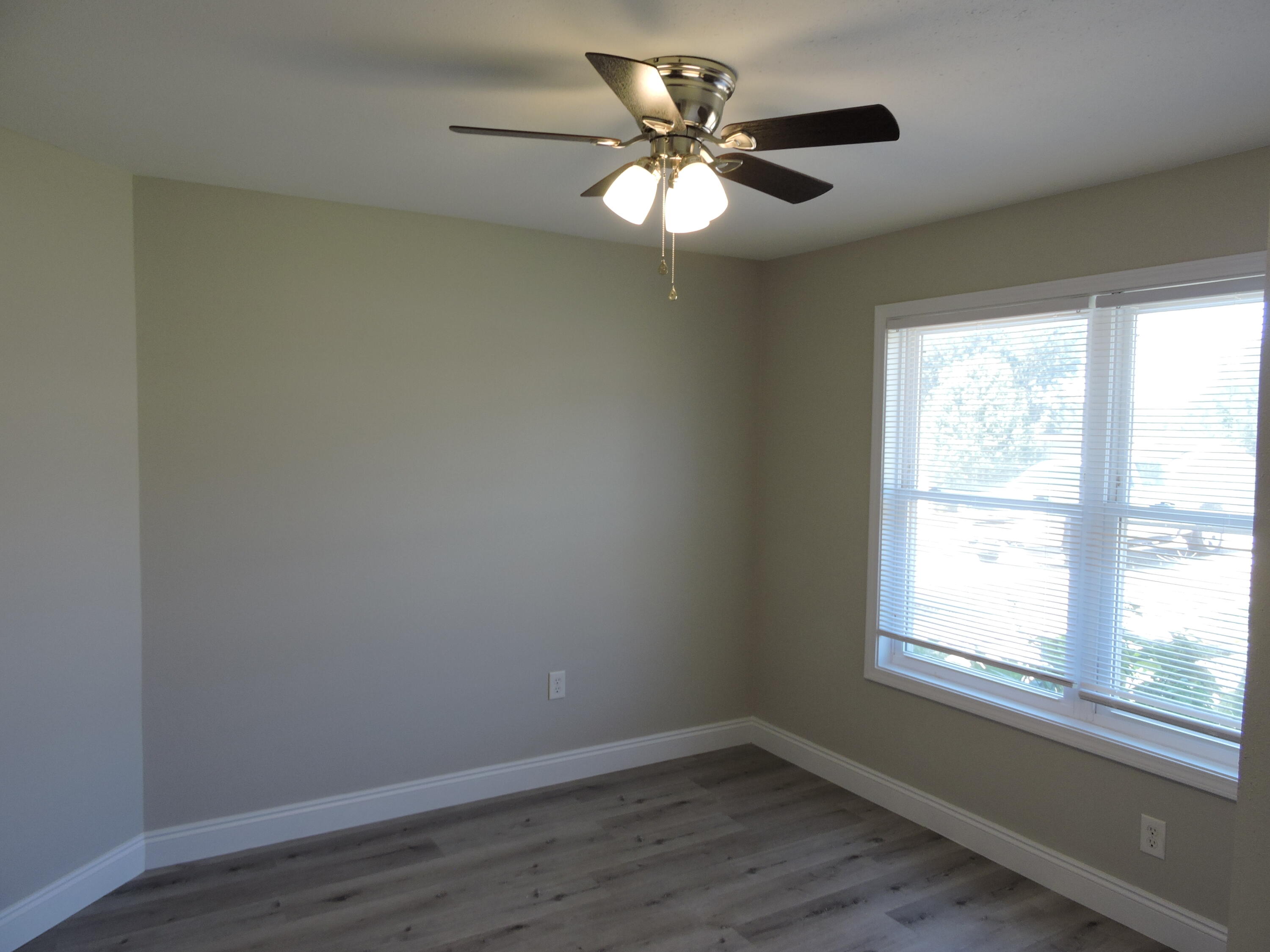 COUNTRYVIEW ESTATES 7TH ADDN - Residential Lease