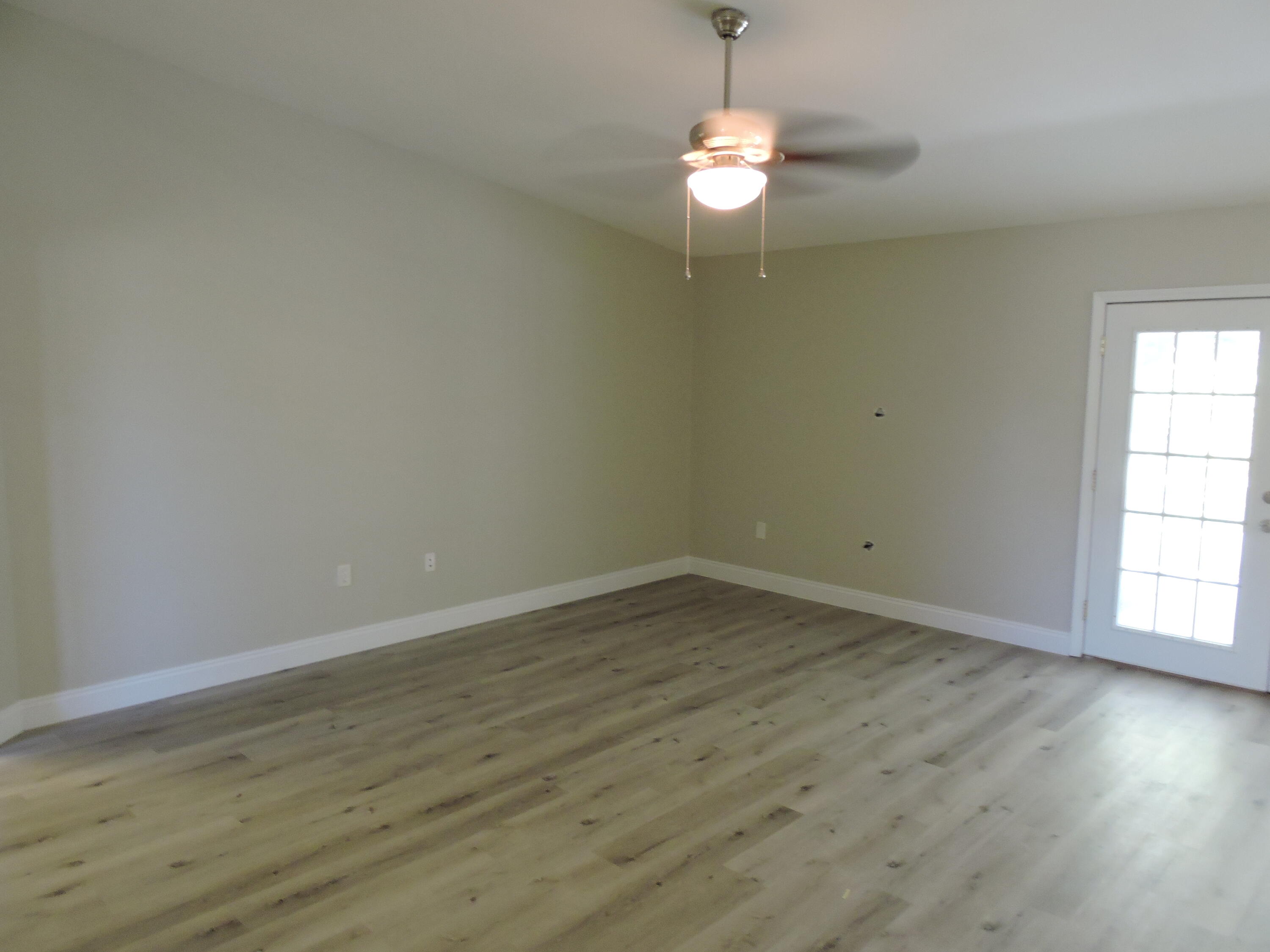 COUNTRYVIEW ESTATES 7TH ADDN - Residential Lease
