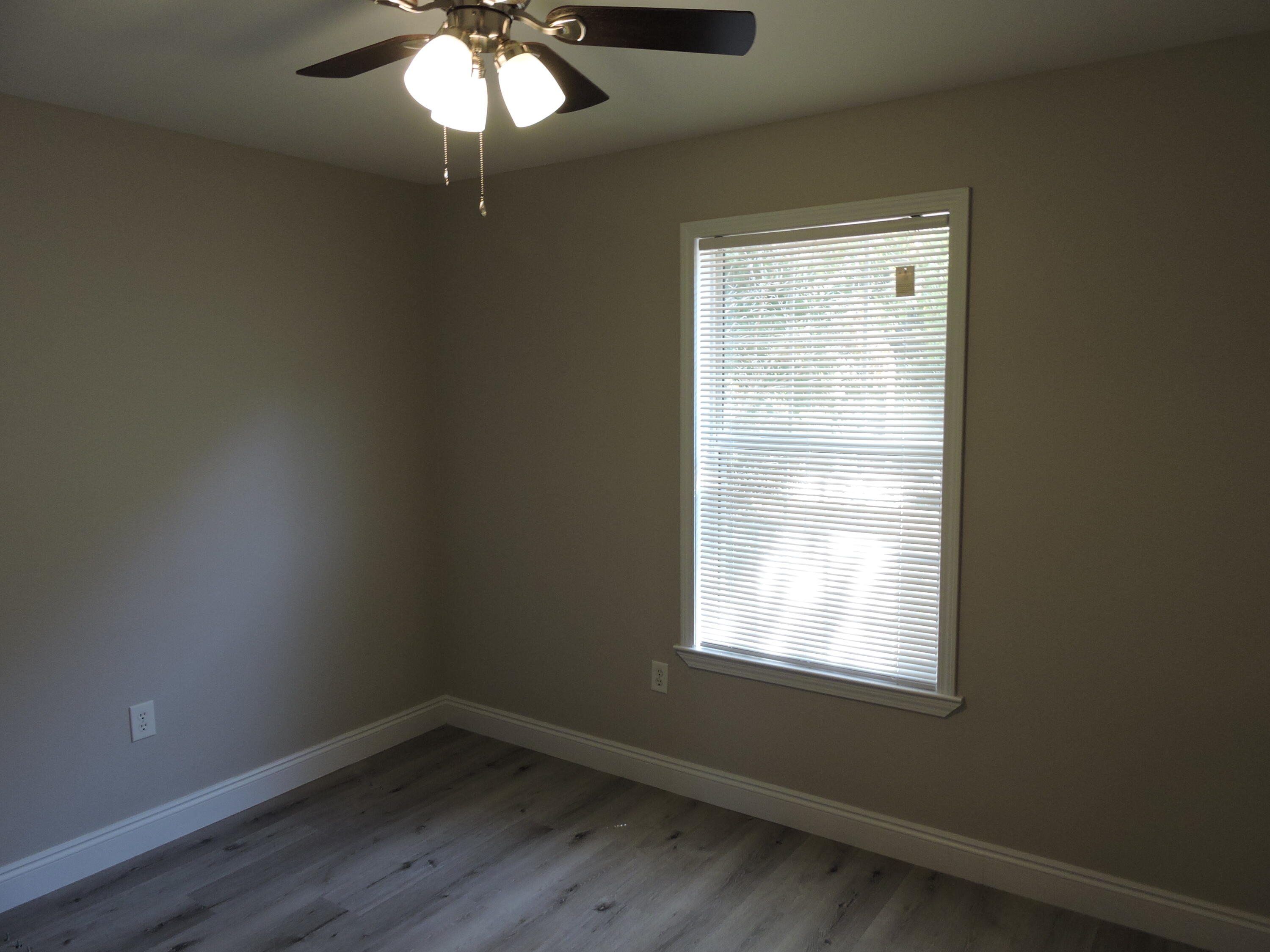 COUNTRYVIEW ESTATES 7TH ADDN - Residential Lease