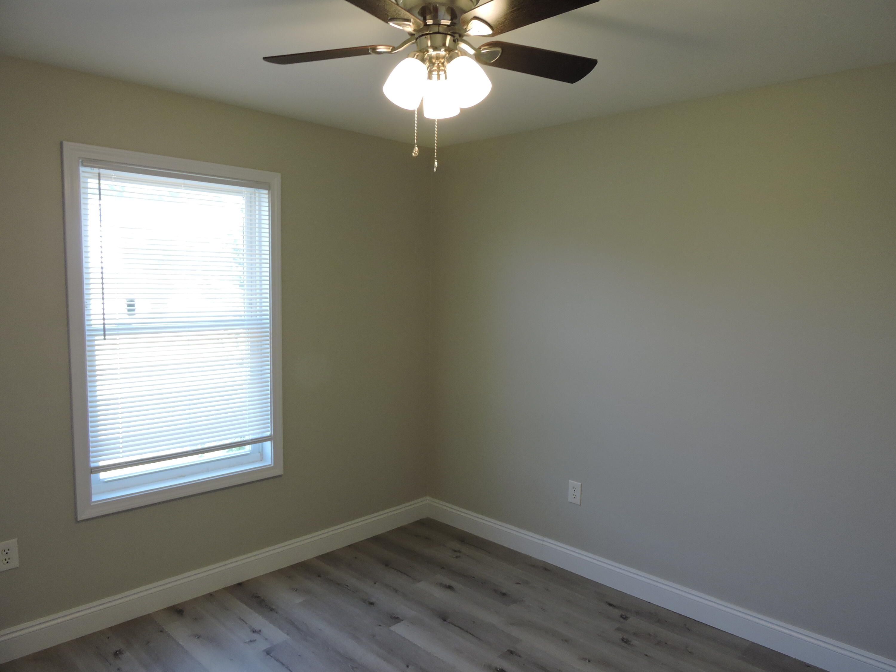 COUNTRYVIEW ESTATES 7TH ADDN - Residential Lease
