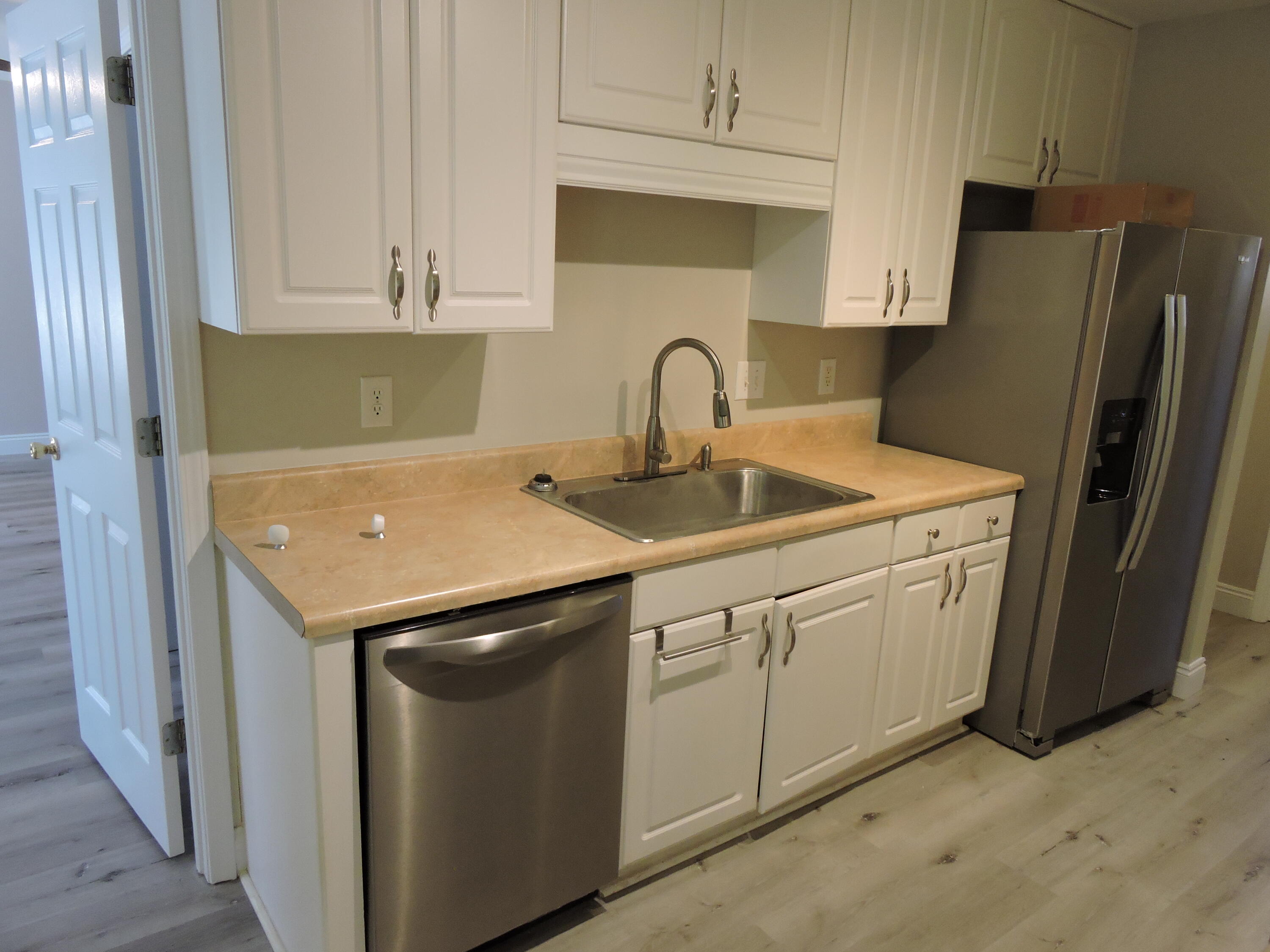 COUNTRYVIEW ESTATES 7TH ADDN - Residential Lease
