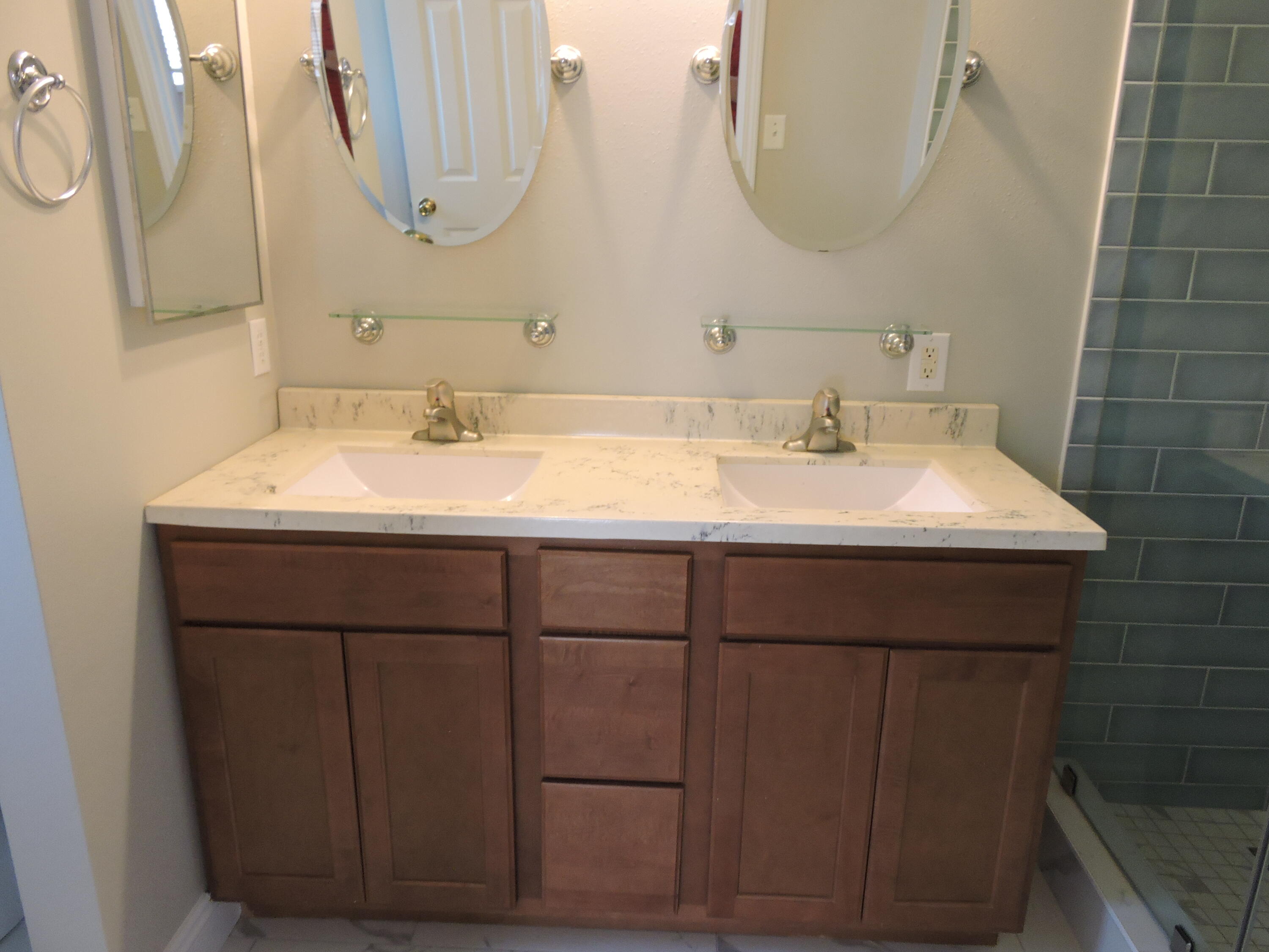 COUNTRYVIEW ESTATES 7TH ADDN - Residential Lease