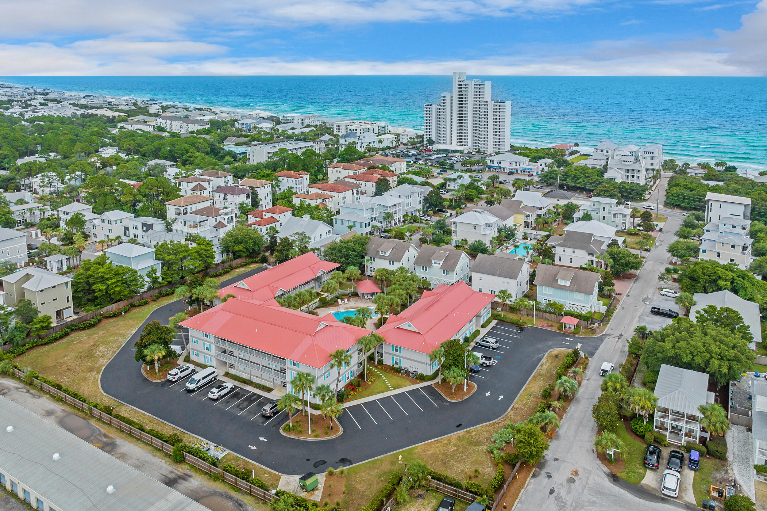 ROLLIN TIDE VILLAS - Residential