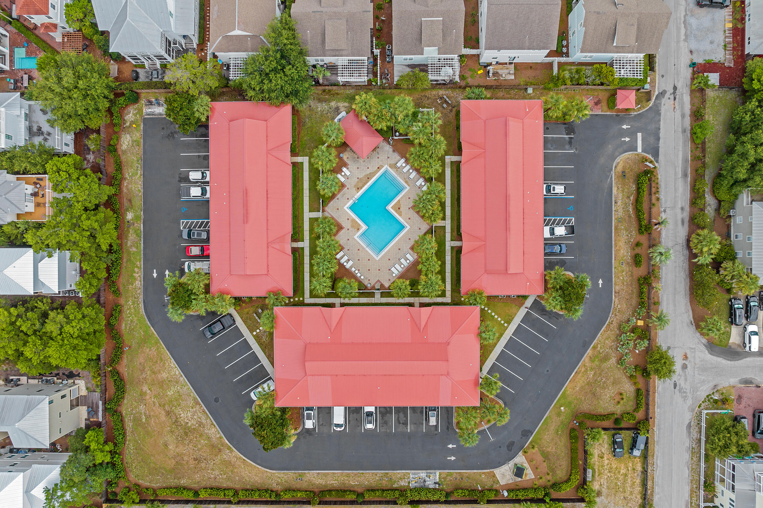 ROLLIN TIDE VILLAS - Residential