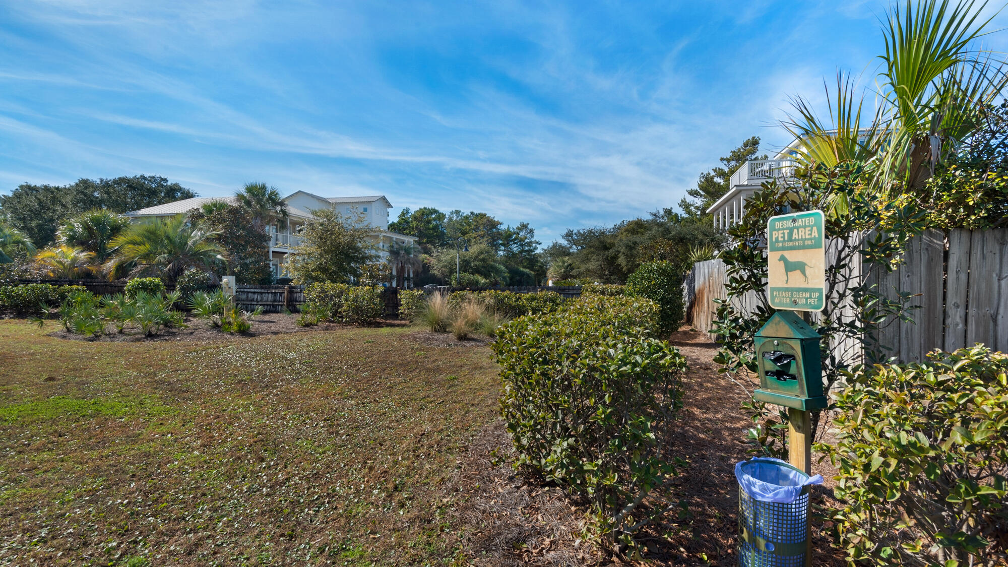 ROLLIN TIDE VILLAS - Residential