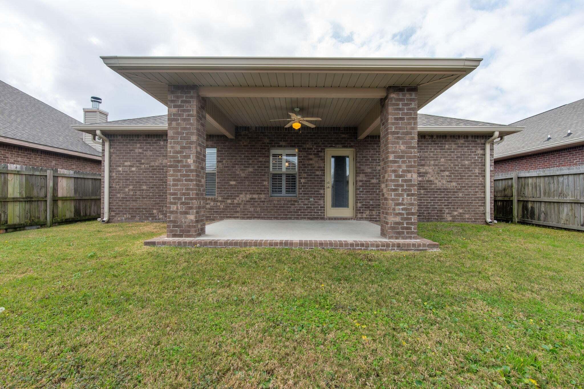 WATERFORD SOUND - Residential Lease