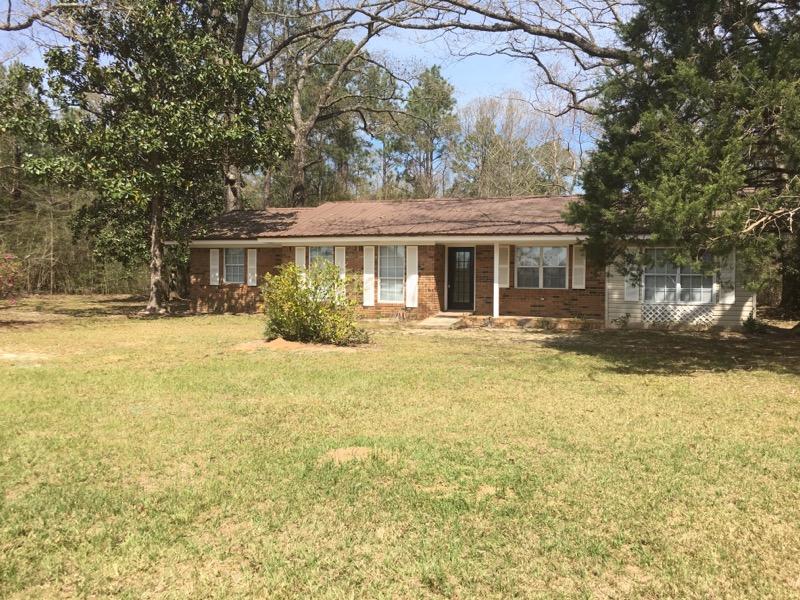 Come see this lovely remodeled 3BR/2BA home located on over 2 acres with stainless kitchen appliances, gorgeous cabinets, glass backsplash, new fans and lights. Call now, this one won't last long!