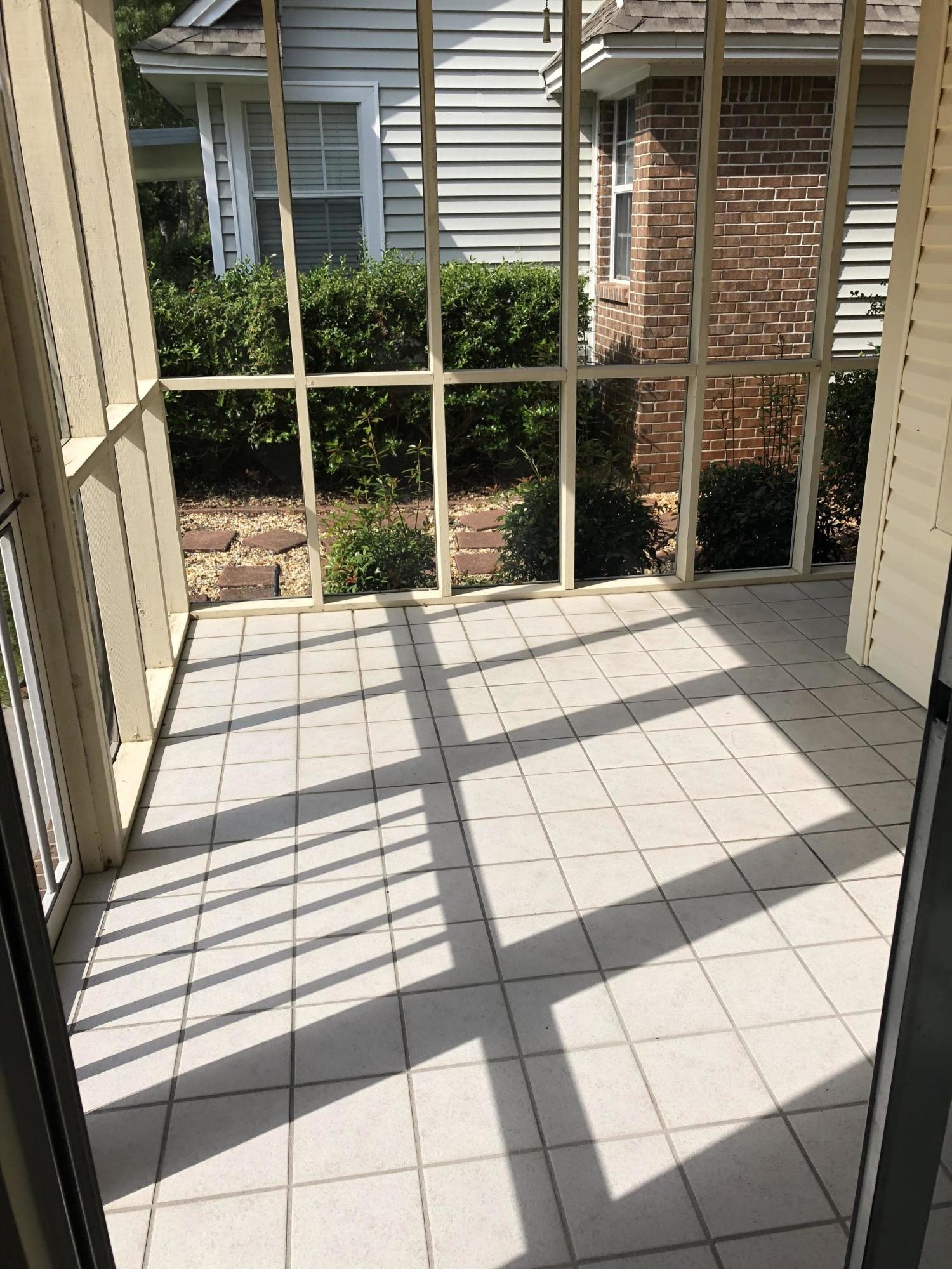 FAIRWAY LAKES - Residential Lease