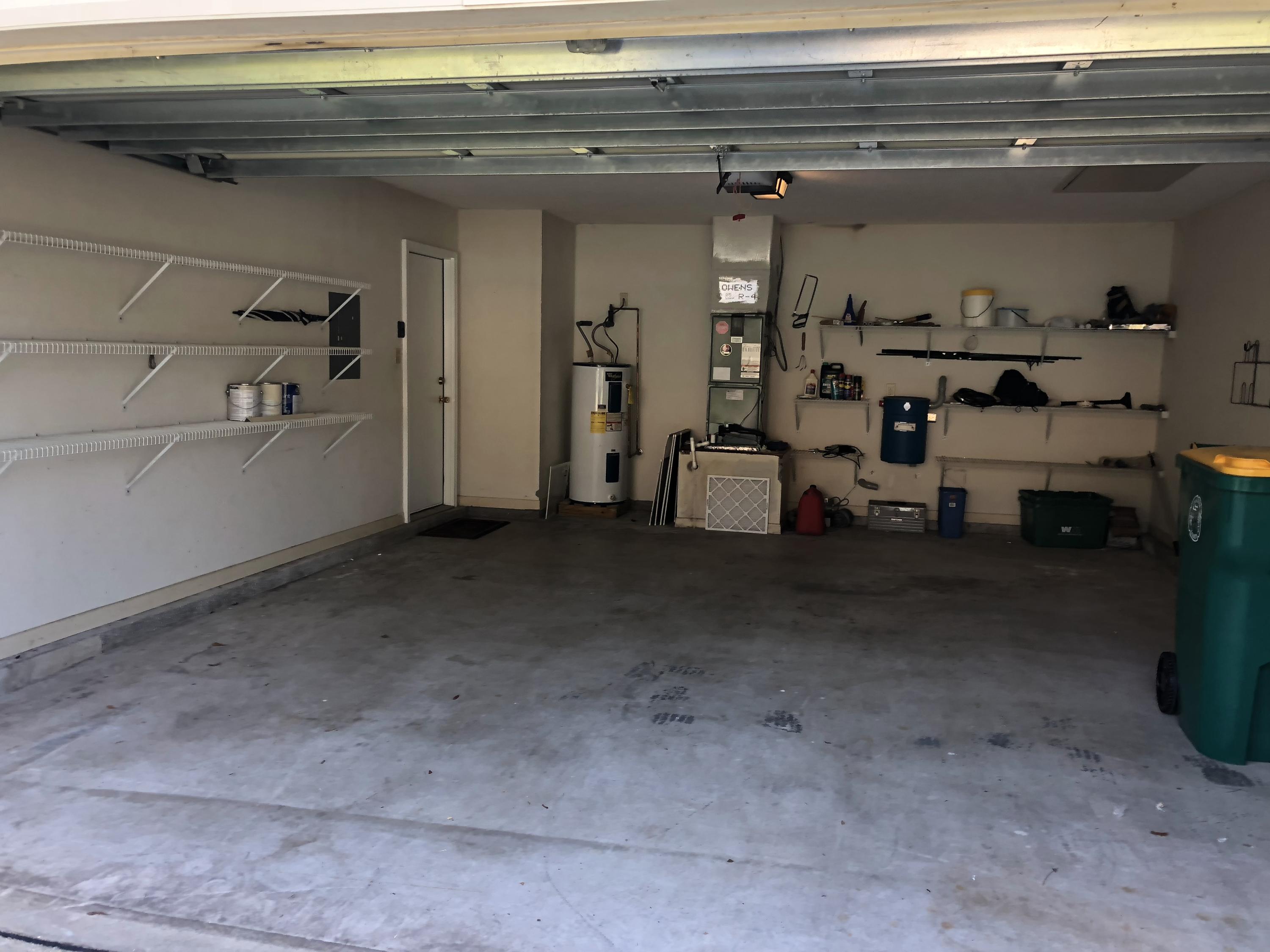 FAIRWAY LAKES - Residential Lease