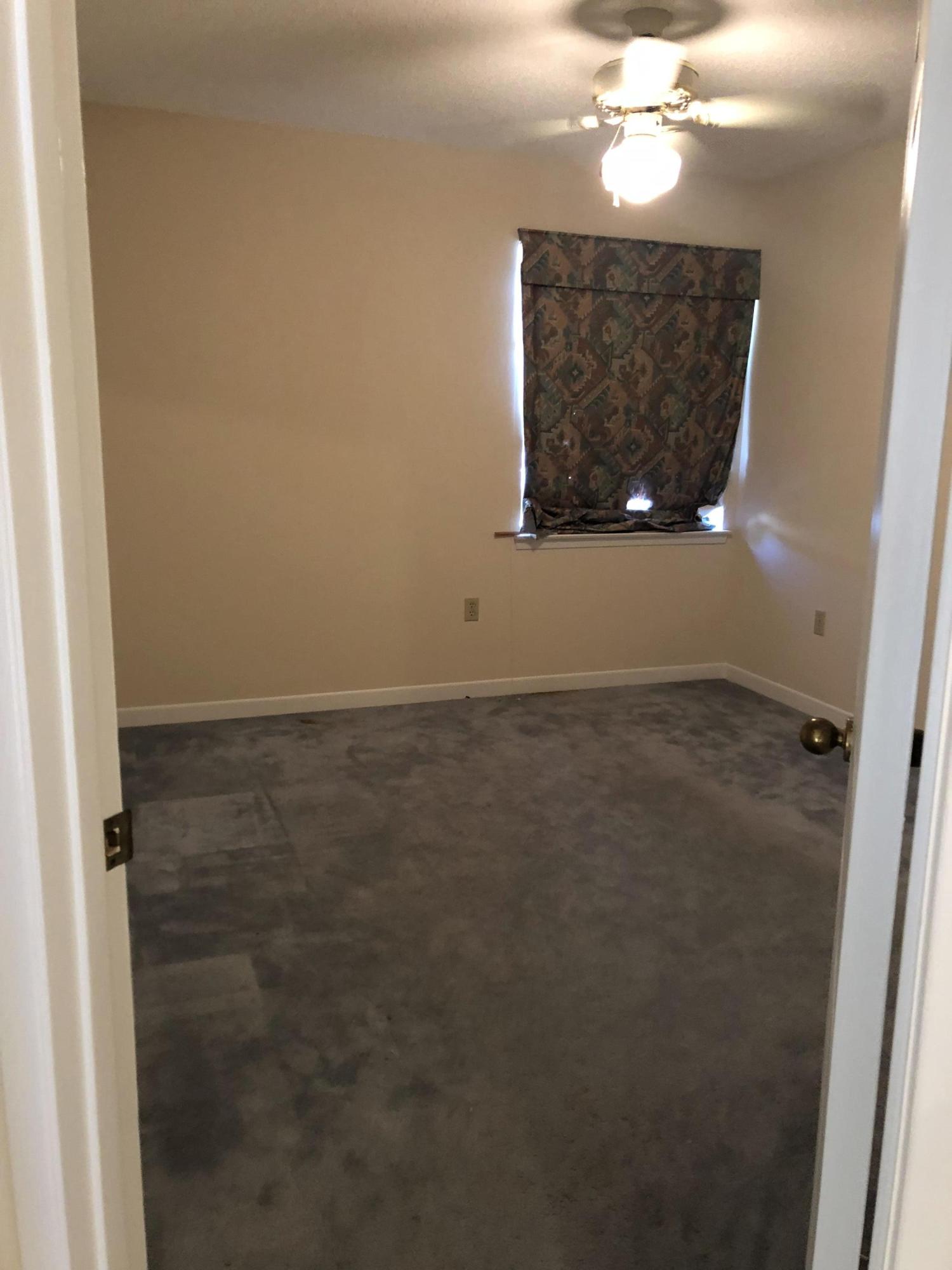 FAIRWAY LAKES - Residential Lease