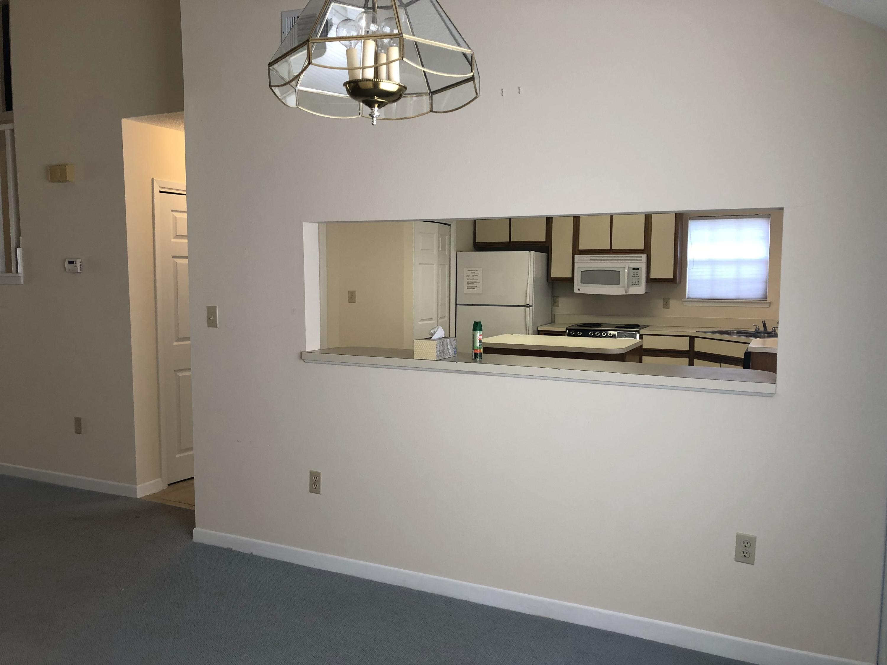 FAIRWAY LAKES - Residential Lease