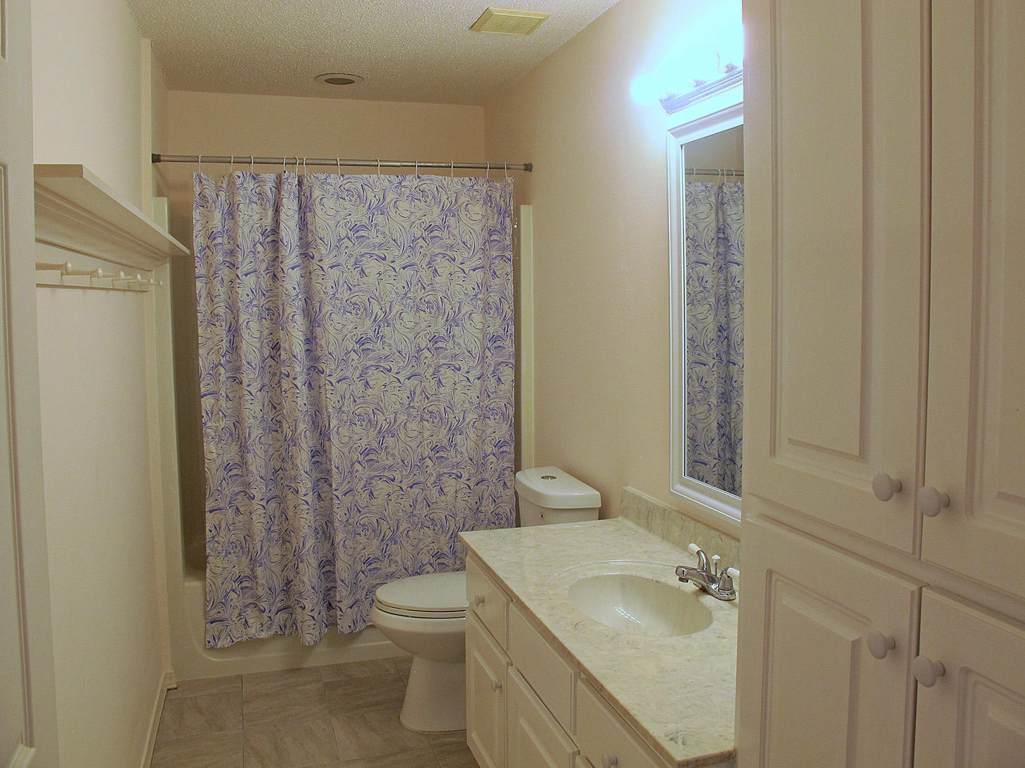 LAKE POINTE - Residential