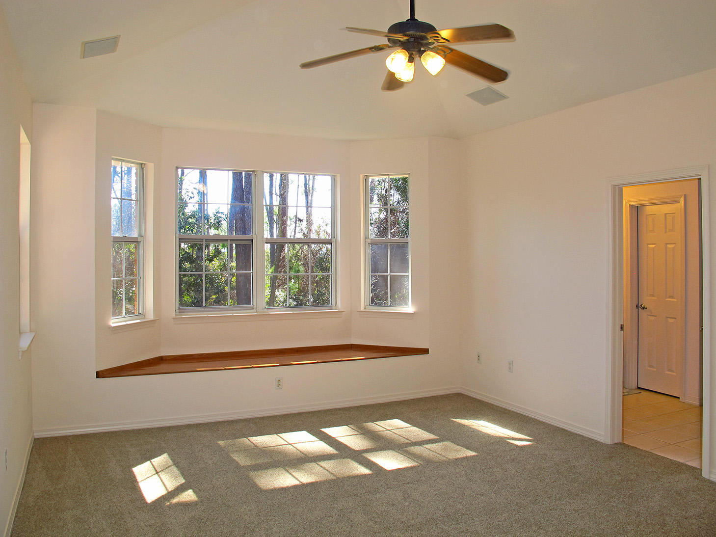 LAKE POINTE - Residential