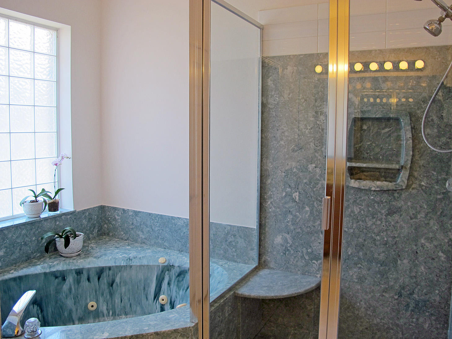 LAKE POINTE - Residential