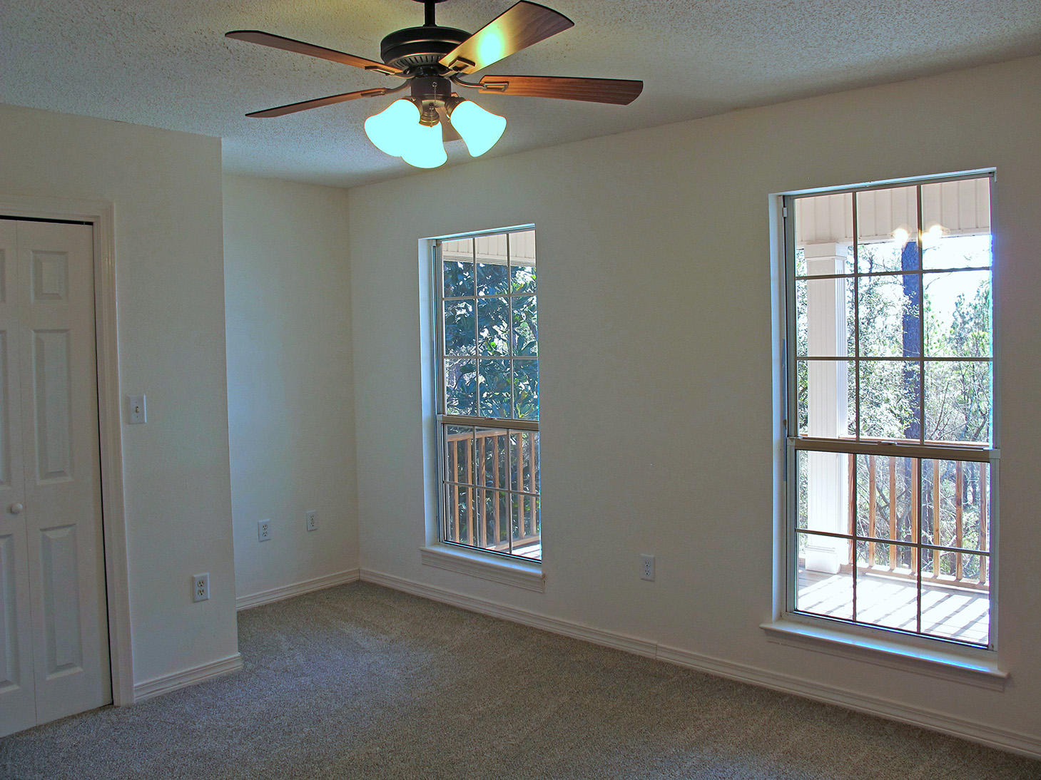 LAKE POINTE - Residential