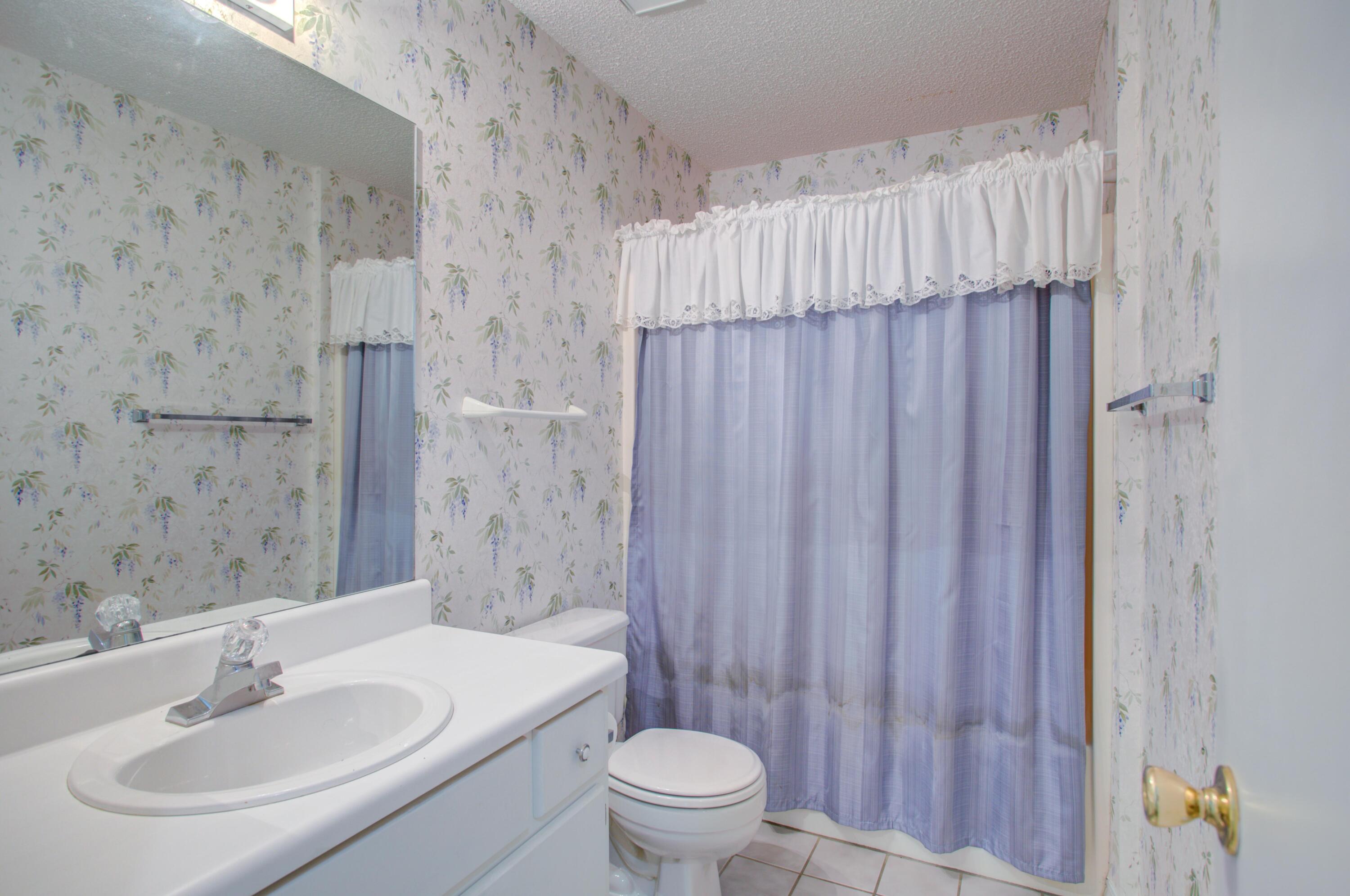 EMERALD ESTATES - Residential