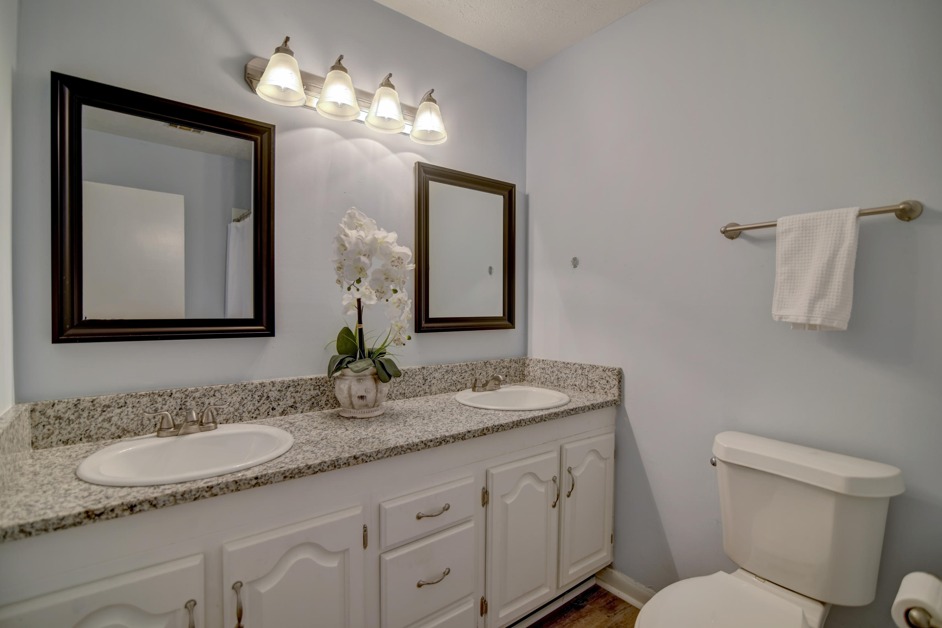 LAGUNA BEACH ESTATES - Residential