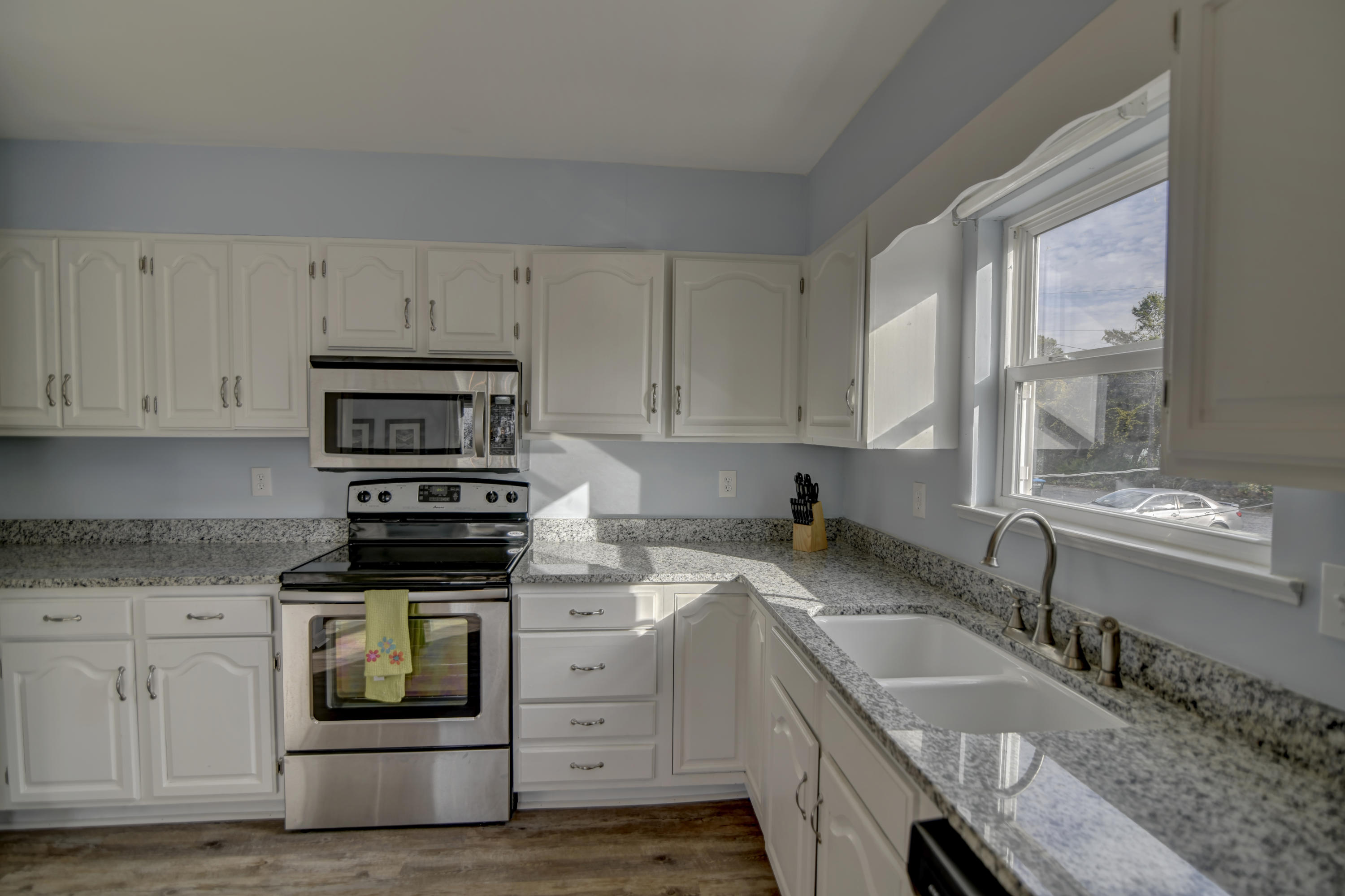 LAGUNA BEACH ESTATES - Residential