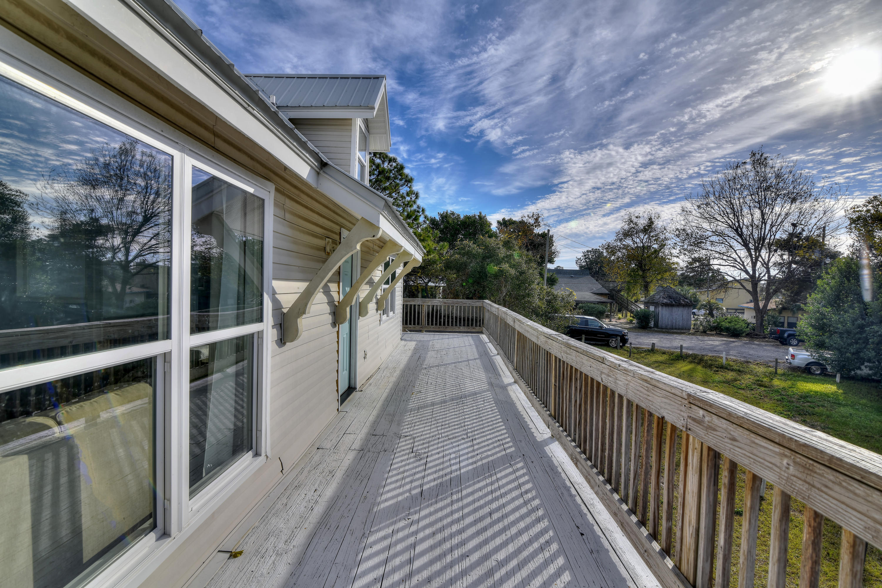 LAGUNA BEACH ESTATES - Residential