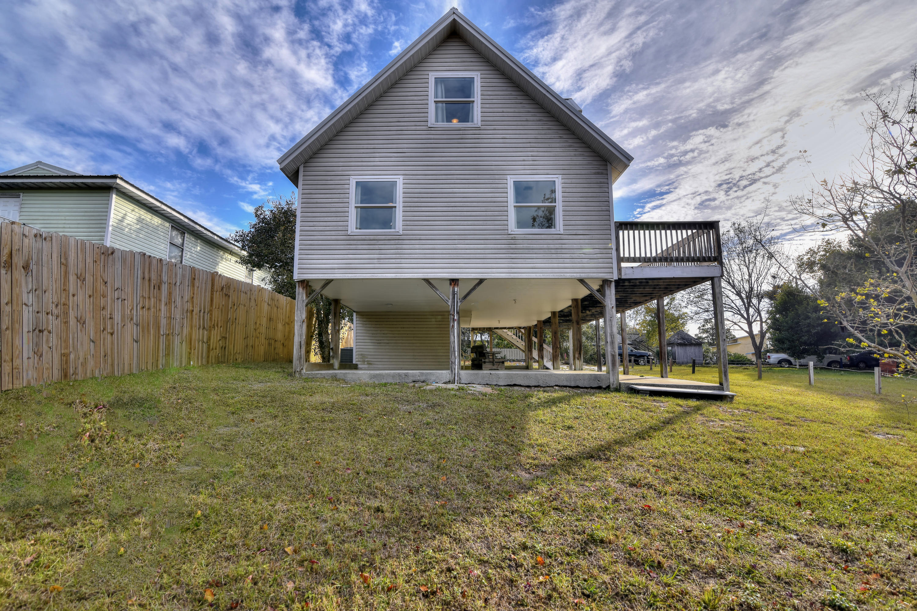 LAGUNA BEACH ESTATES - Residential