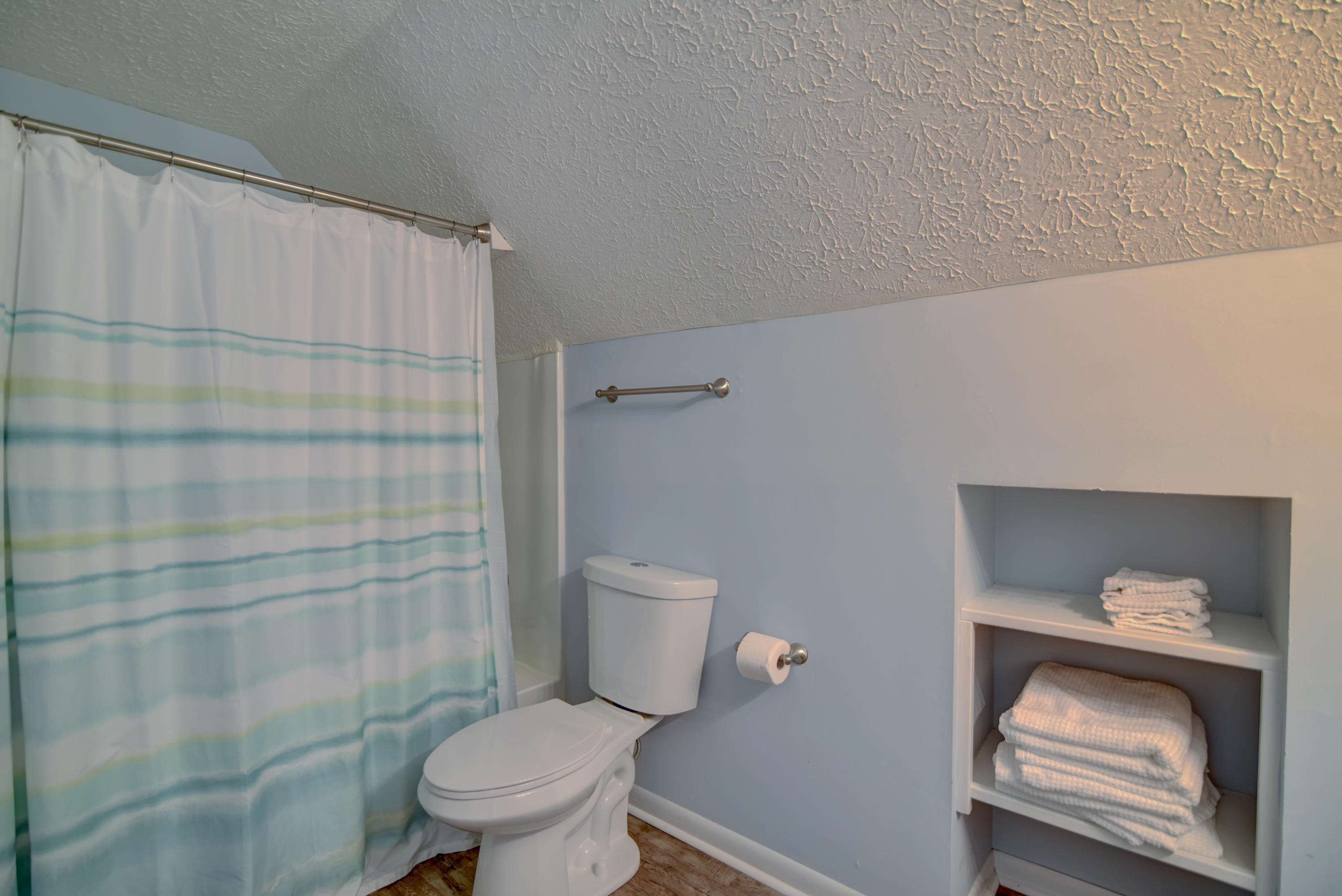 LAGUNA BEACH ESTATES - Residential