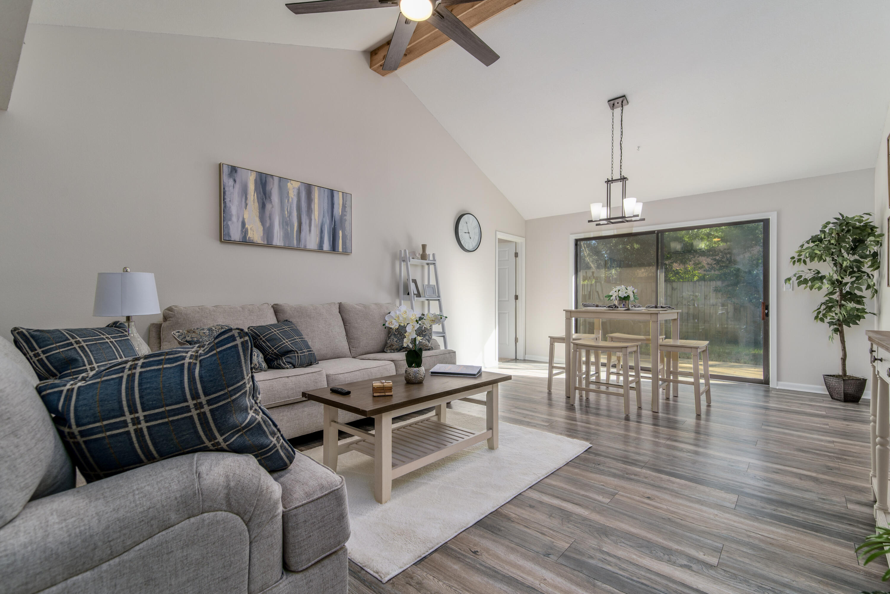 CEDAR RIDGE - Residential