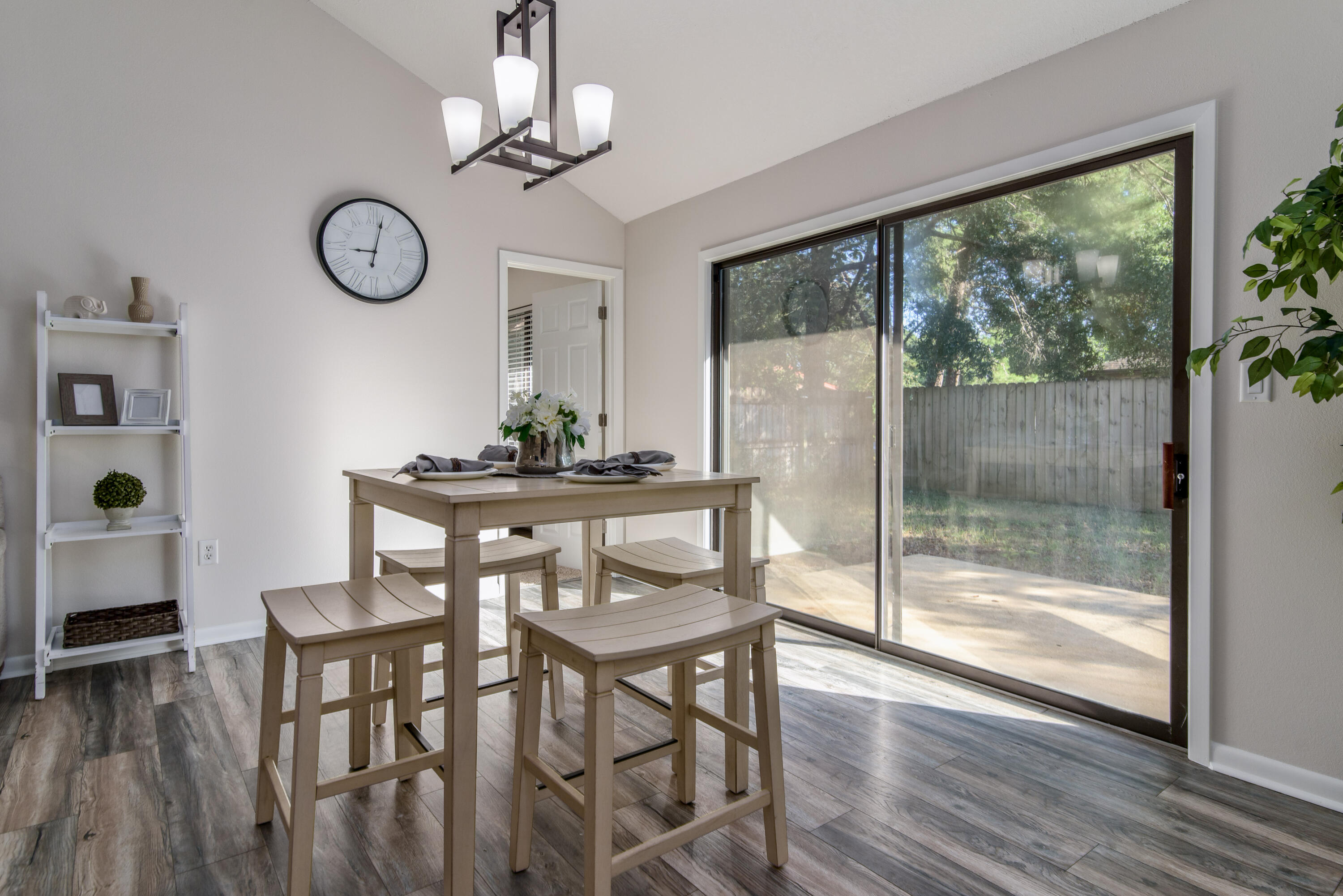 CEDAR RIDGE - Residential