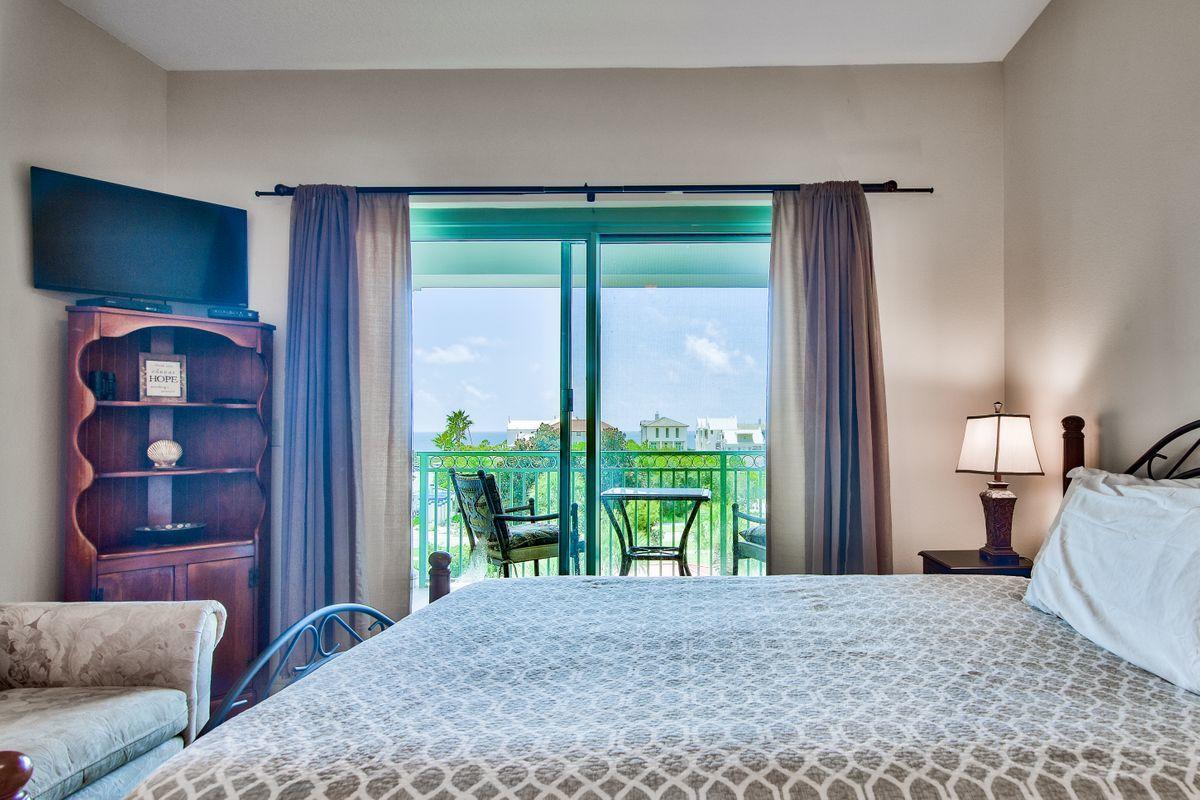 INN AT SEACREST BEACH (THE) - Residential