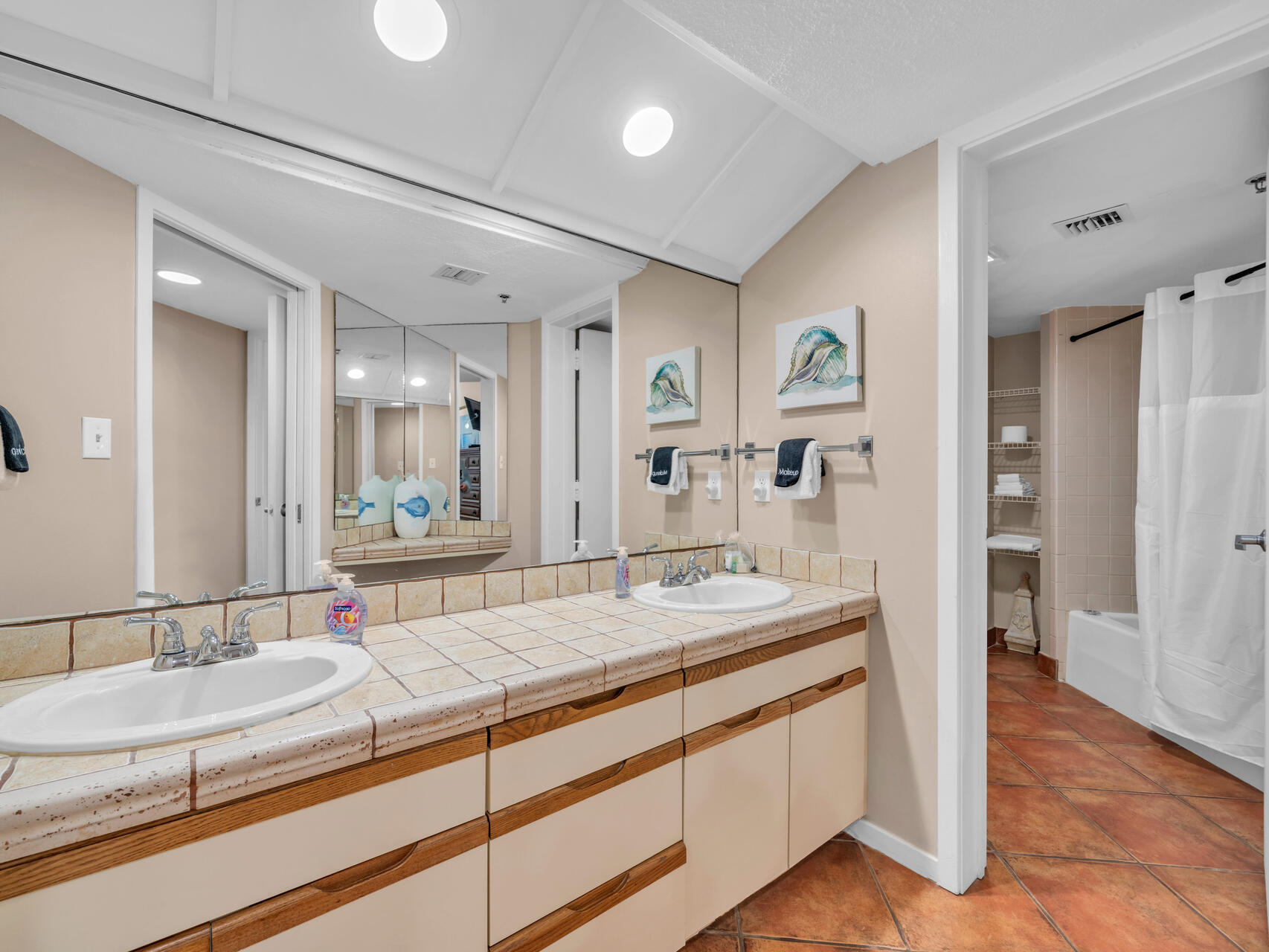 EAST PASS TOWERS CONDO - Residential