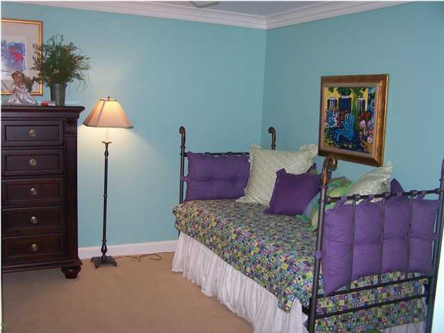 SOUTHWINDS III - Residential