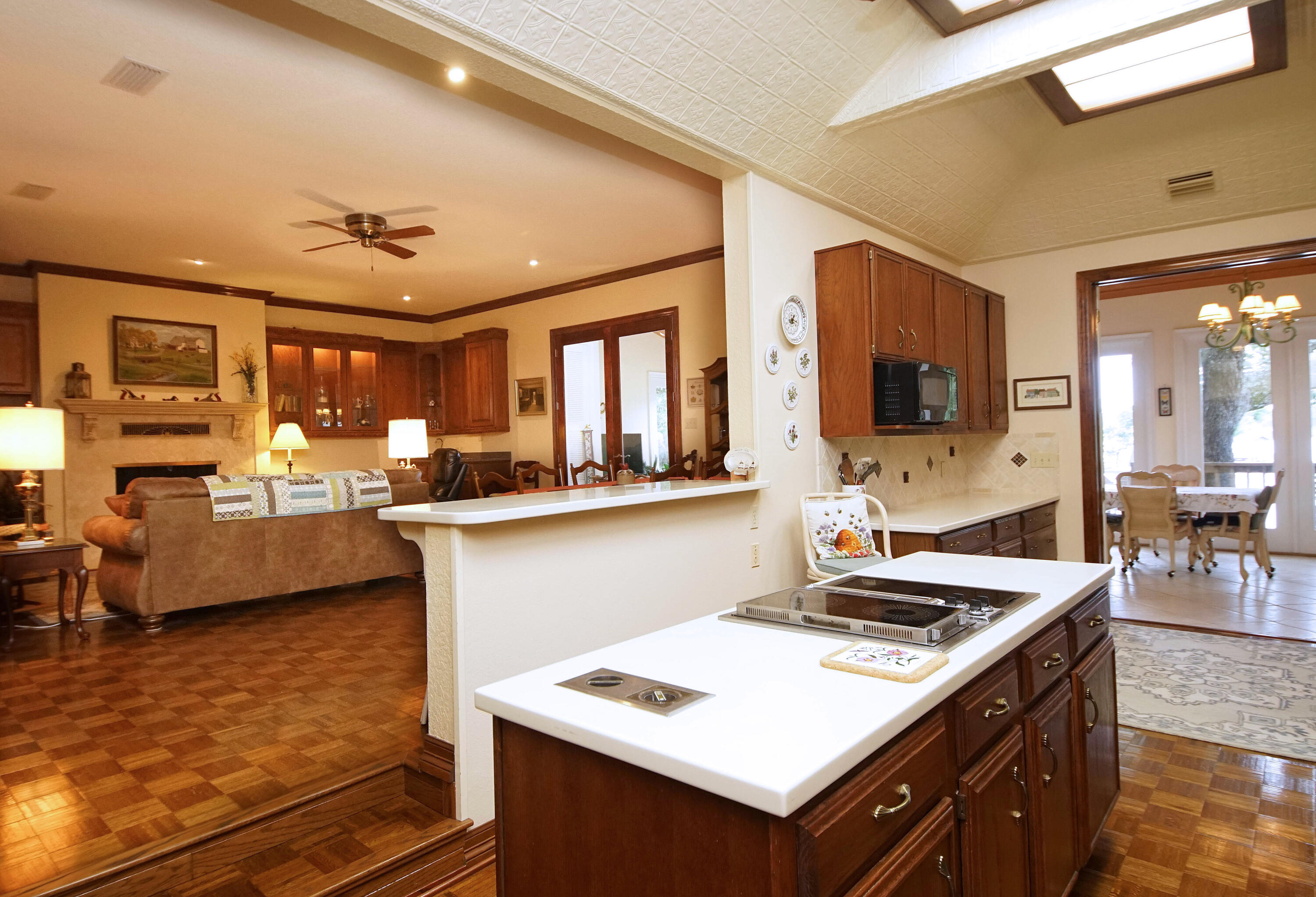 AZALEA SHORES - Residential