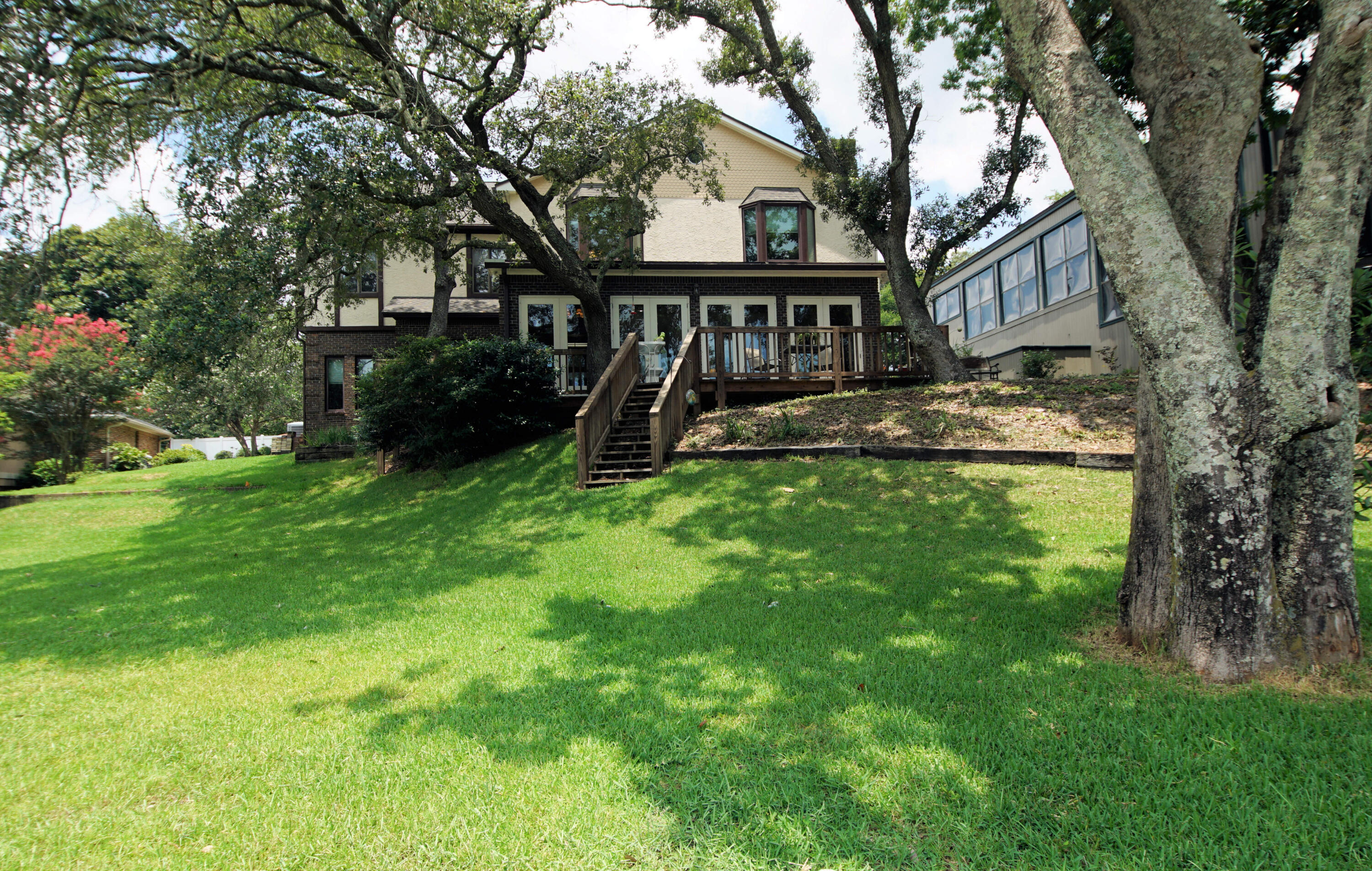 AZALEA SHORES - Residential