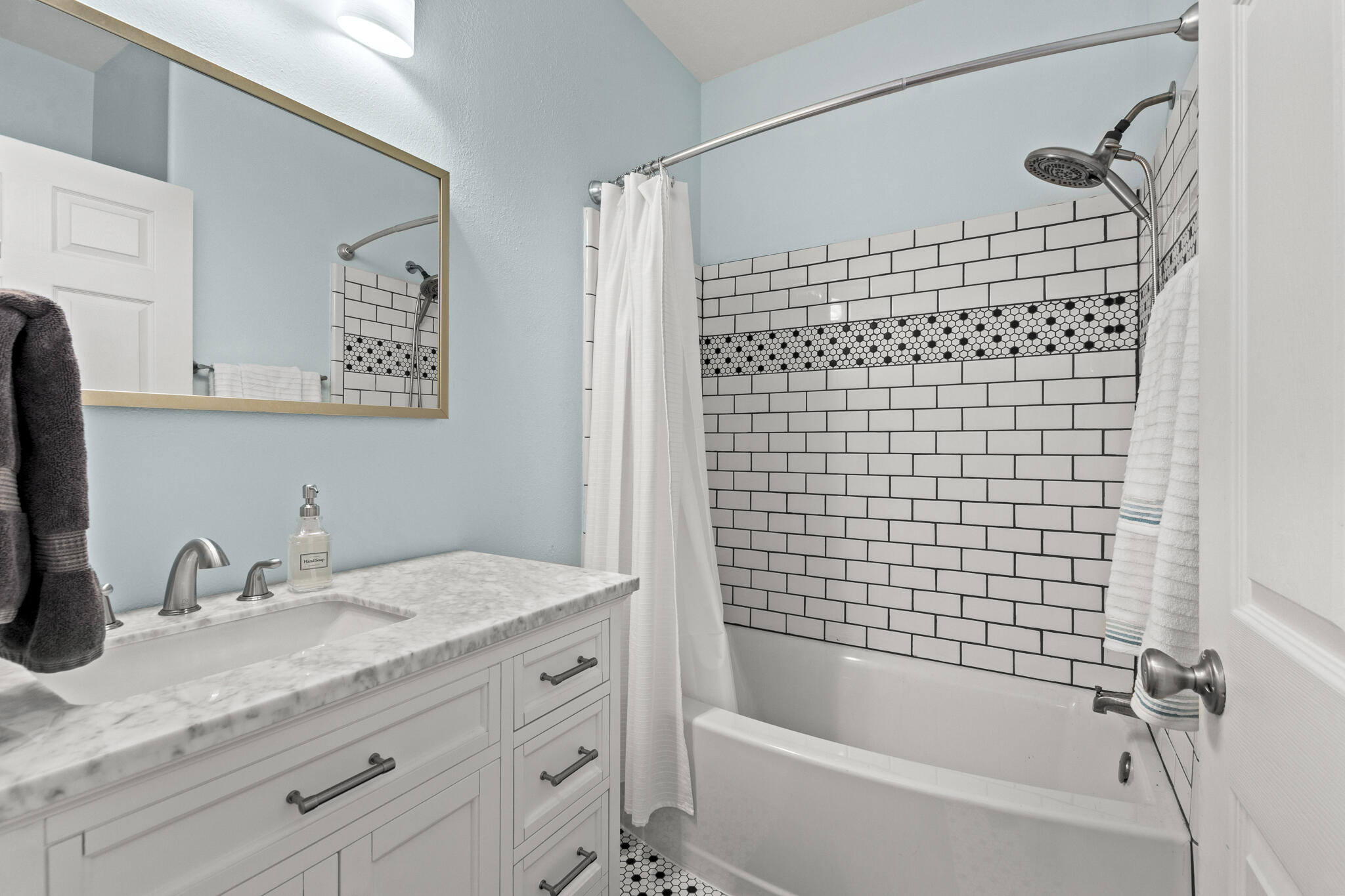 FLAMINGO VILLAGE aka Emerald Walk - Residential