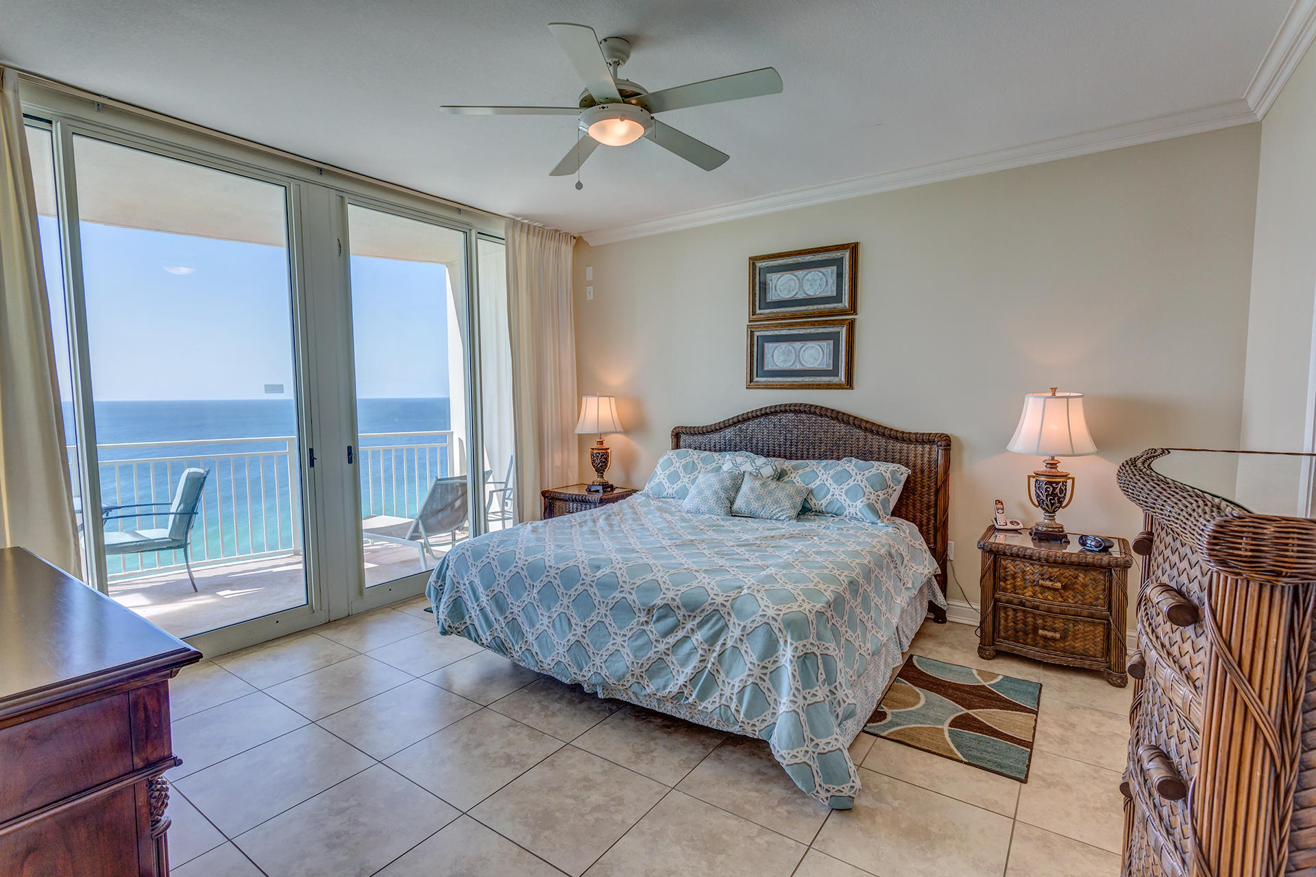 AQUA BEACHSIDE RESORT - Residential