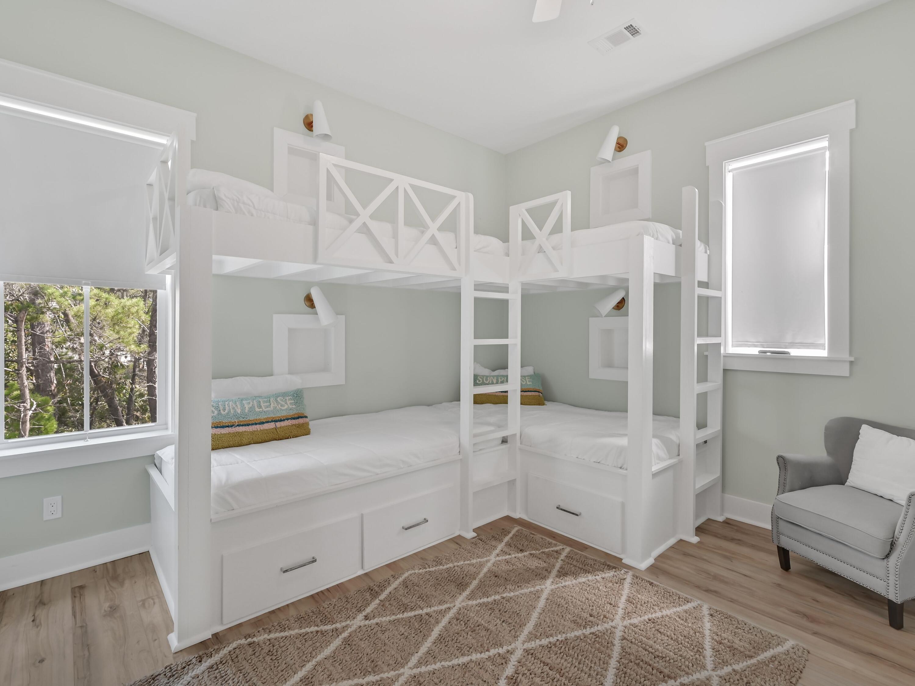 LAKESIDE AT BLUE MOUNTAIN BEACH - Residential