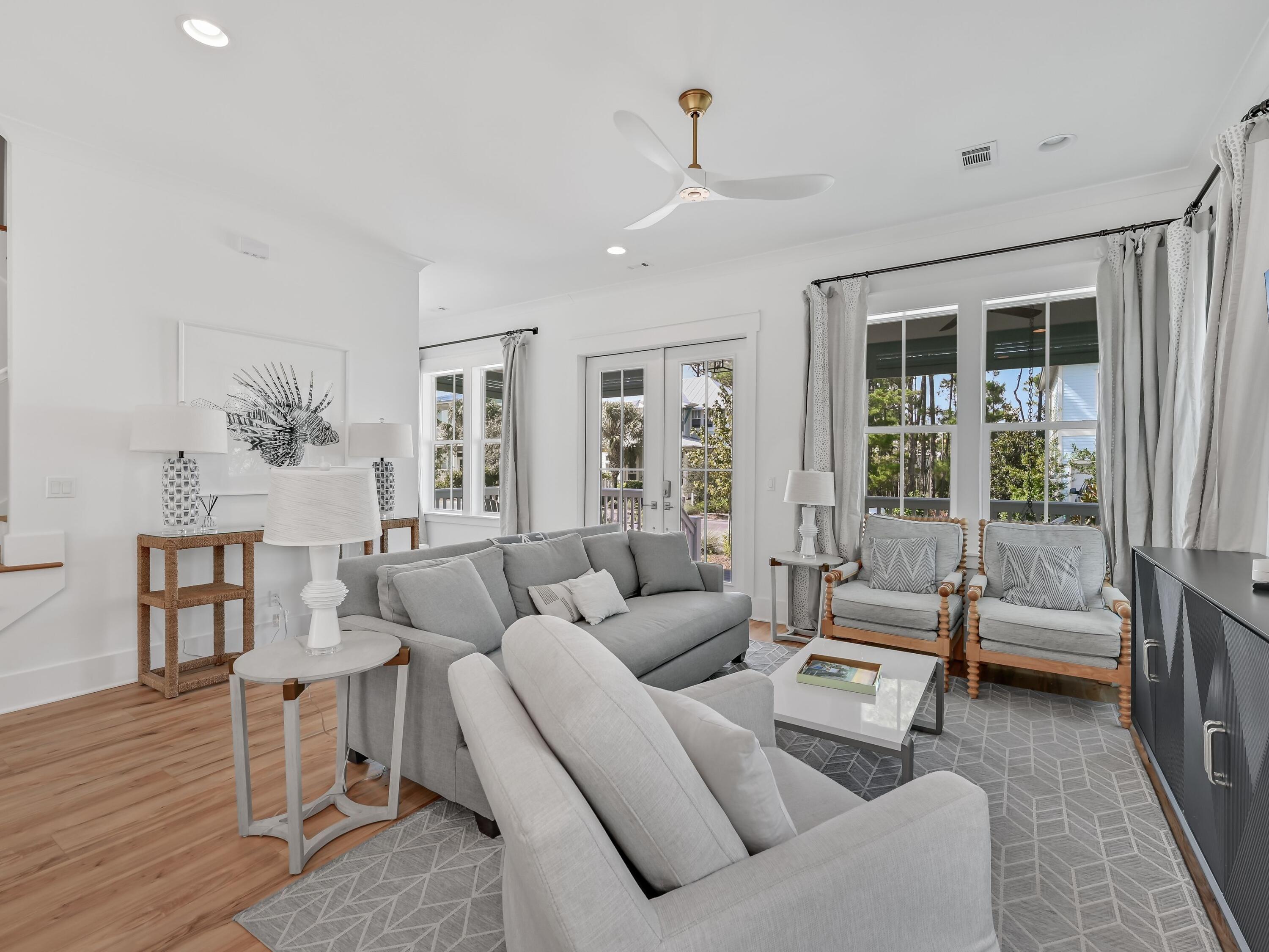 LAKESIDE AT BLUE MOUNTAIN BEACH - Residential