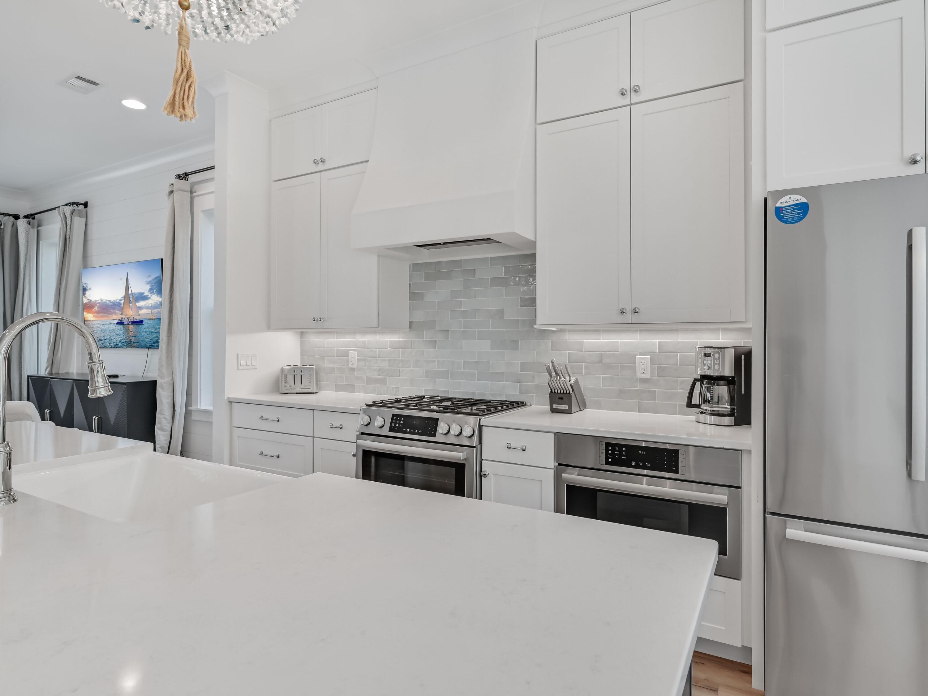 LAKESIDE AT BLUE MOUNTAIN BEACH - Residential